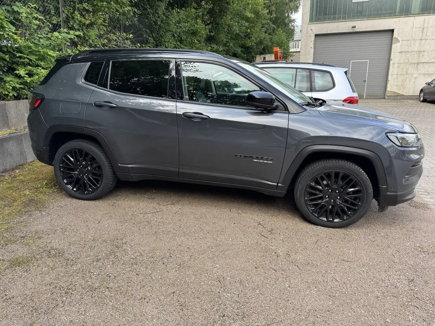Jeep Compass Upland Mild Hybrid FWD Grijs - 1