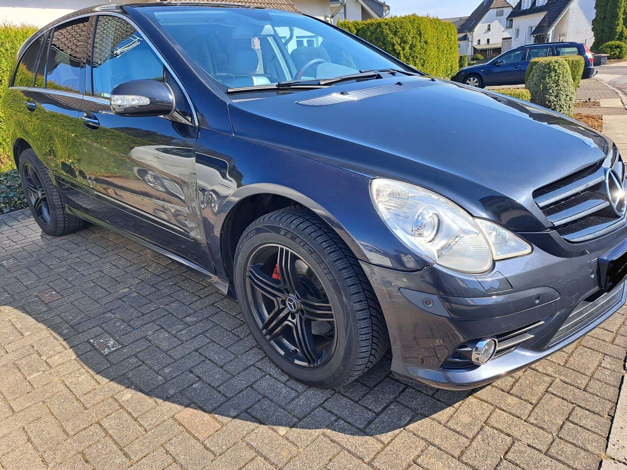 Second hand Mercedes Benz R-Class 320
