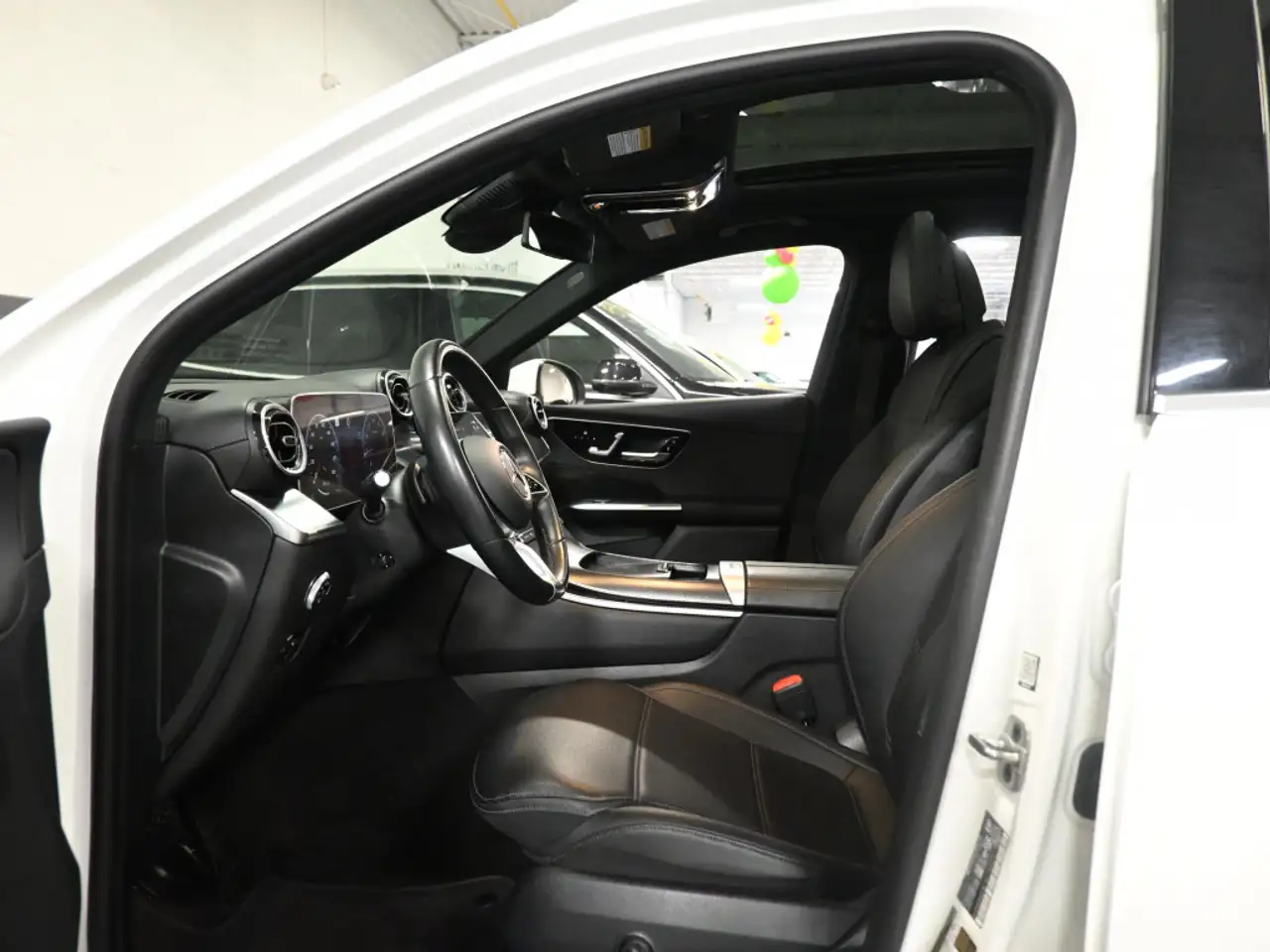Mercedes-Benz GLC снимка Mercedes-Benz GLC