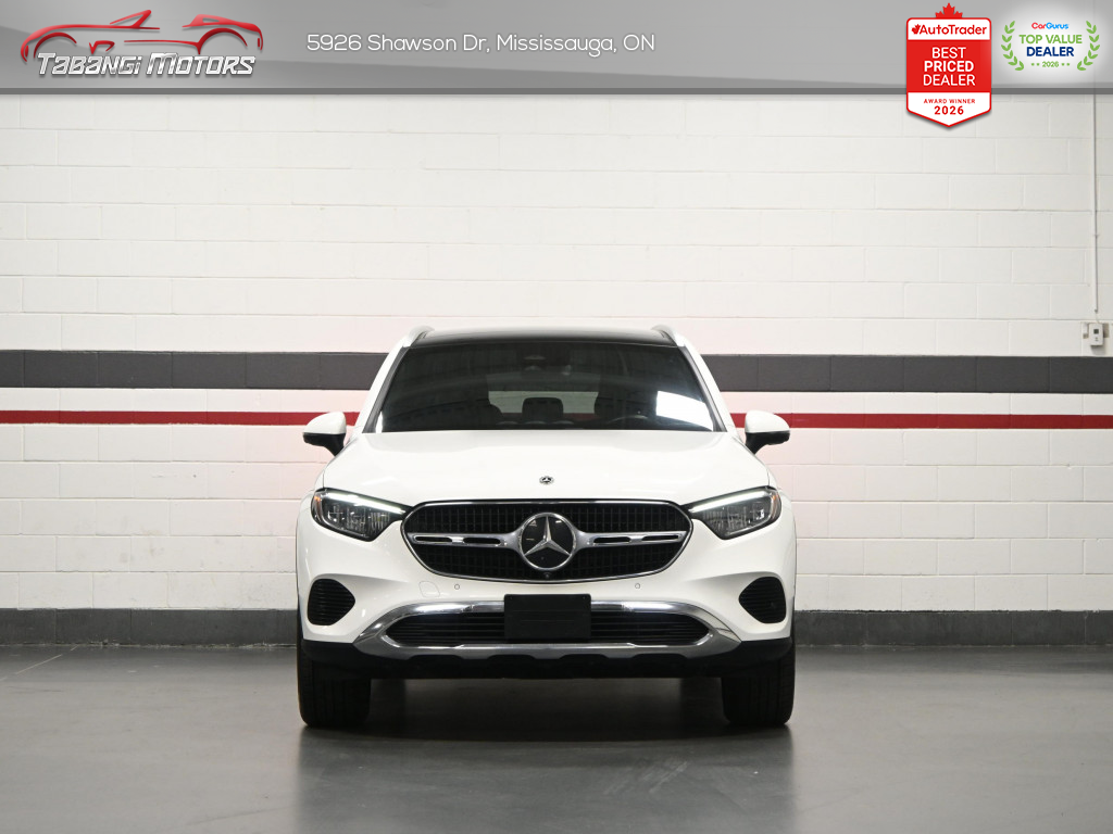 2024 Mercedes-Benz GLC 300 4MATIC   No Accident 360CAM Ambient Light Navigation Panoramic Roof — снимка 1