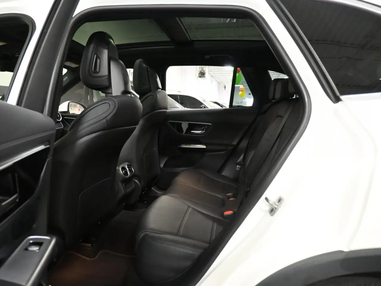 Mercedes-Benz GLC снимка Mercedes-Benz GLC