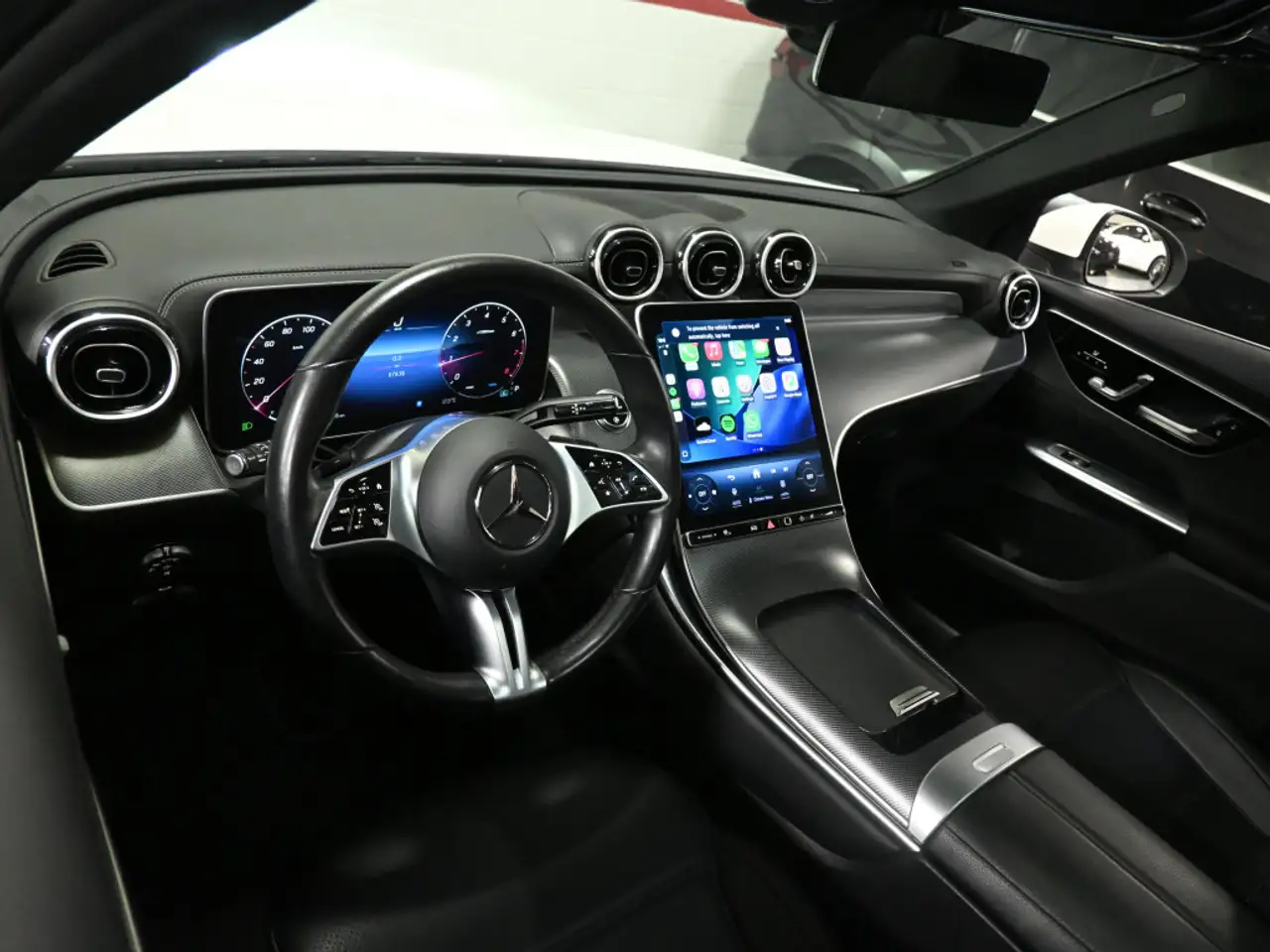 Mercedes-Benz GLC снимка Mercedes-Benz GLC