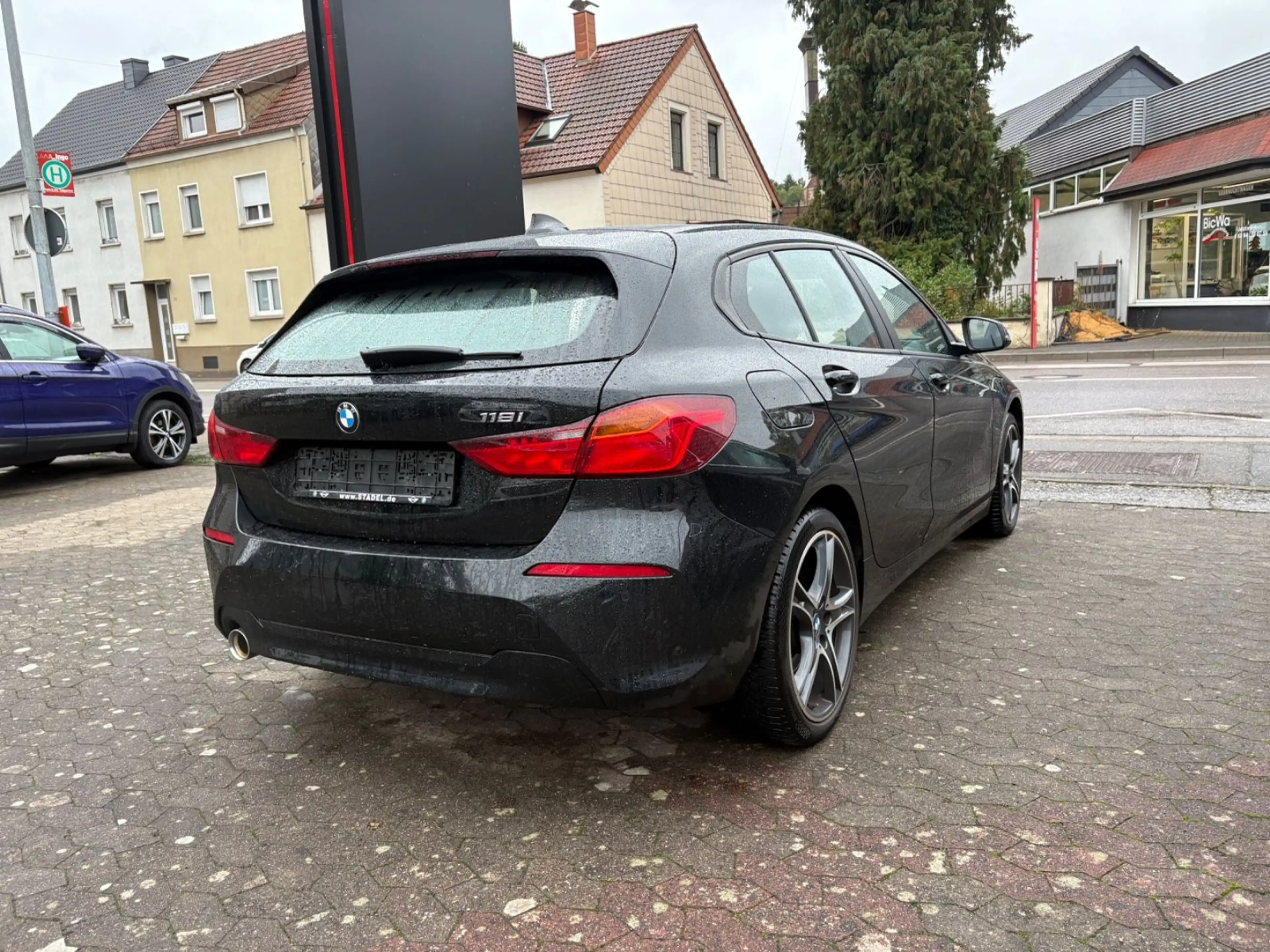 BMW 118 i Advantage Sitzheizung/Alufelgen — photo 3