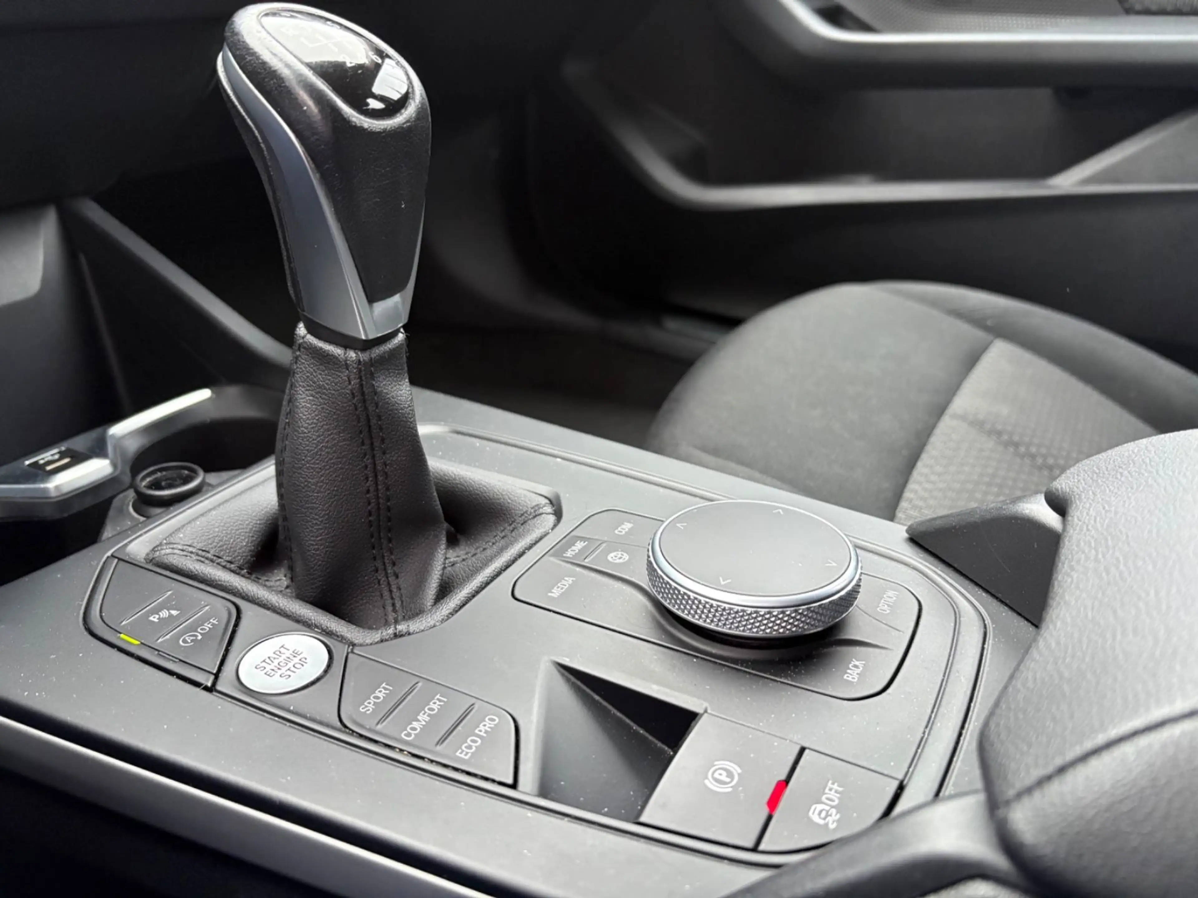 BMW 118 i Advantage Sitzheizung/Alufelgen — photo 7