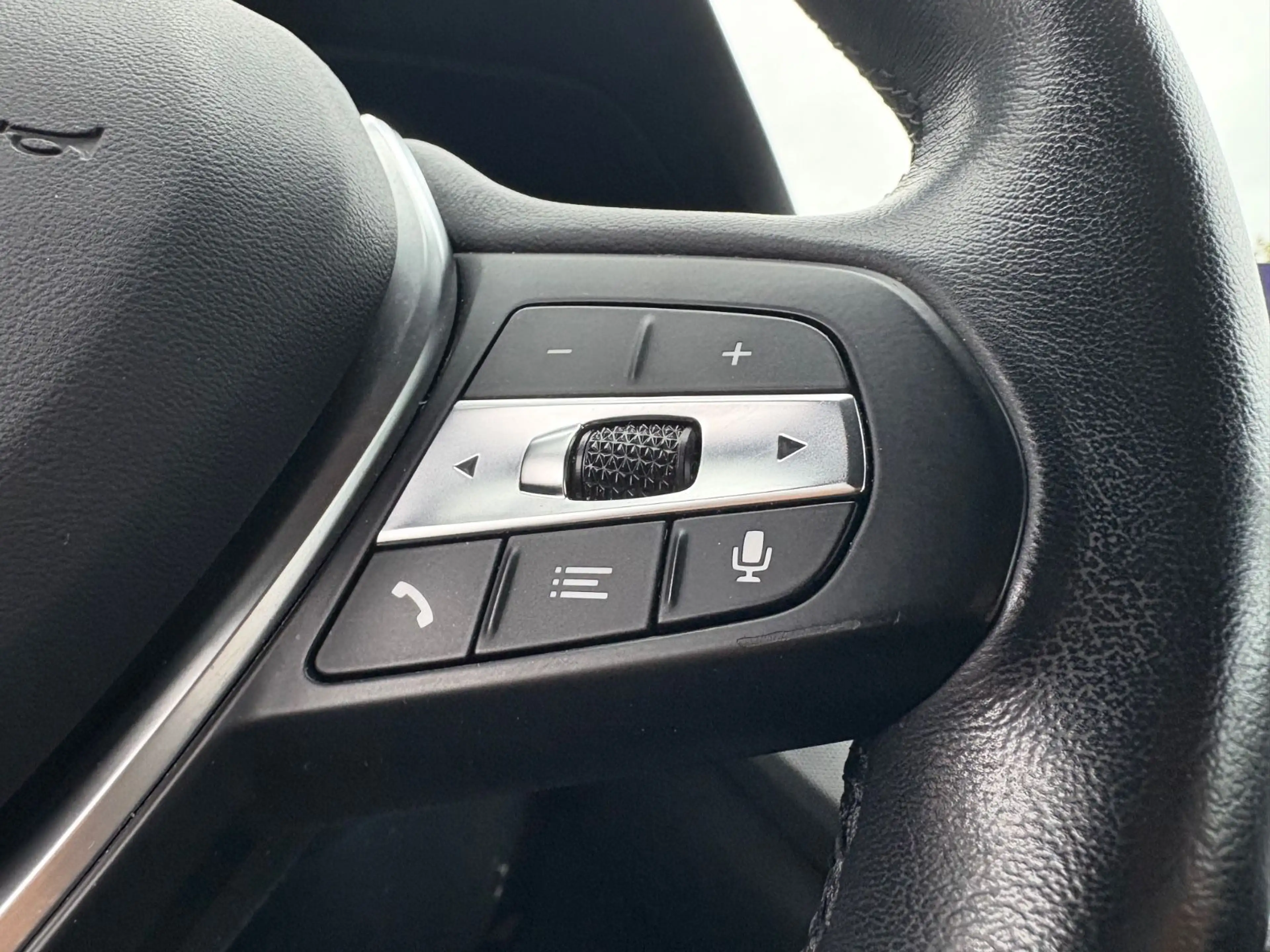 BMW 118 i Advantage Sitzheizung/Alufelgen — photo 11