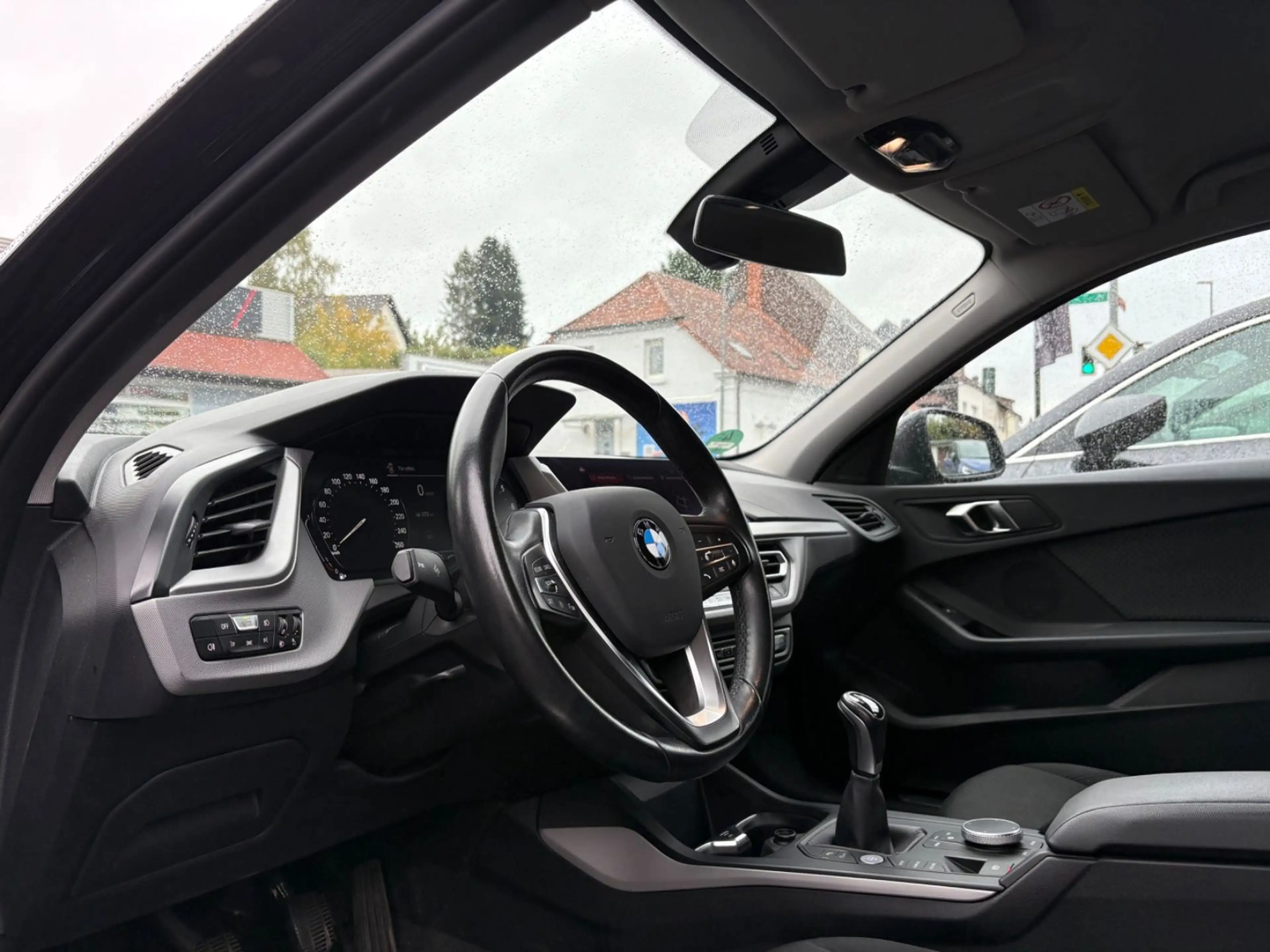 BMW 118 i Advantage Sitzheizung/Alufelgen — photo 6