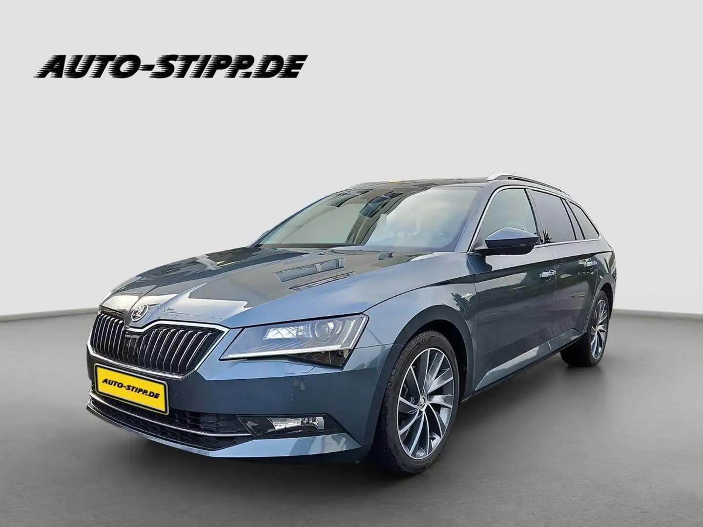 Skoda Superb 2.0 TDI L&K 4x4 BLIS LEDER XENON AHK DAB Grau - 1