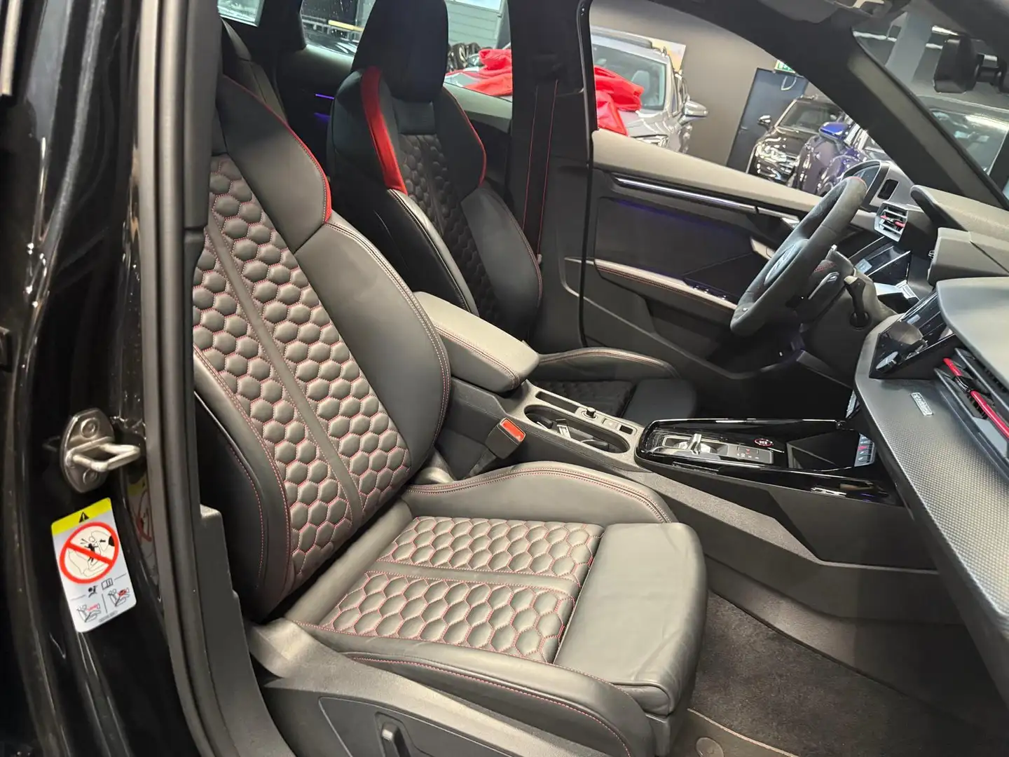Audi RS3 Sportback 2.5 TFSI Quattro 2024|PANO|RS SEATS|KEYL Schwarz - 2