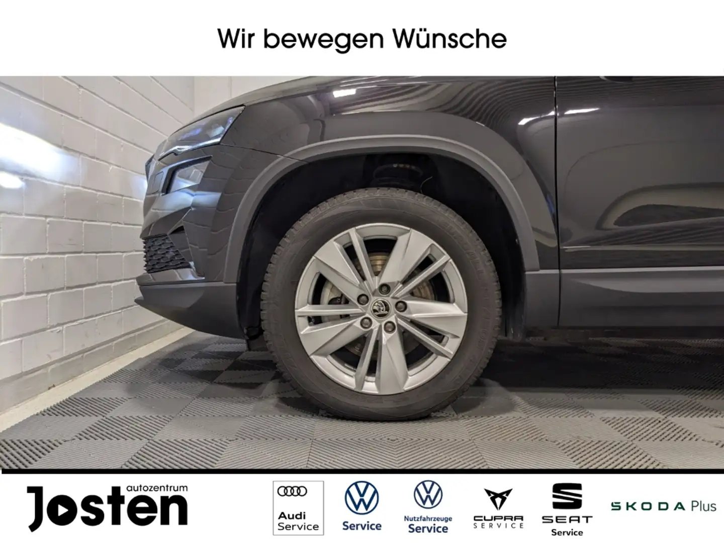 Skoda Karoq Selection 1.5 TSI MATRIX COLUMBUS ACC KESSY Schwarz - 2