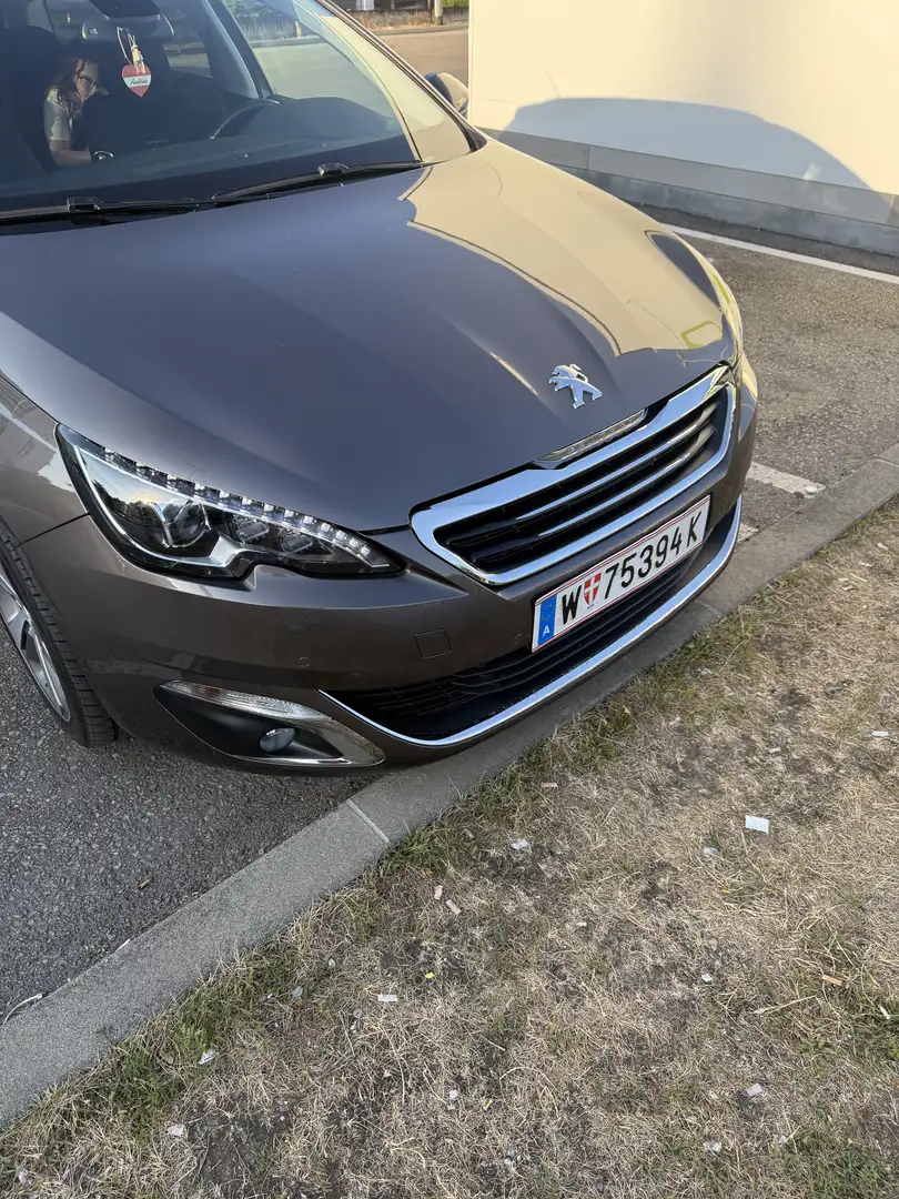 Peugeot 308 SW 1,6 e-HDi 115 FAP Allure 17" Felgen - 1