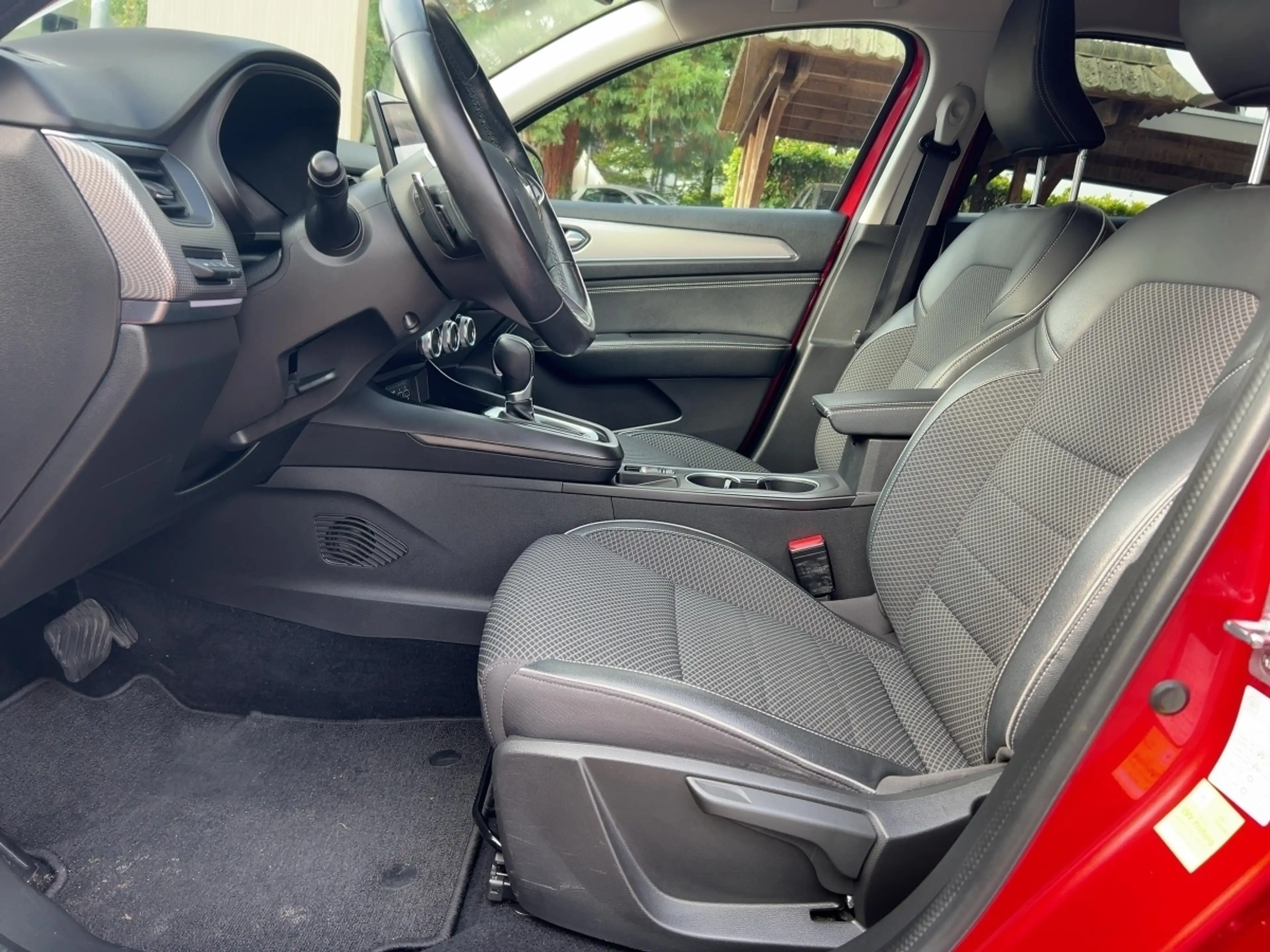 Renault Arkana TCe 140 EDC Intens *Navi,PDC,SHZ,GJR* — photo 10