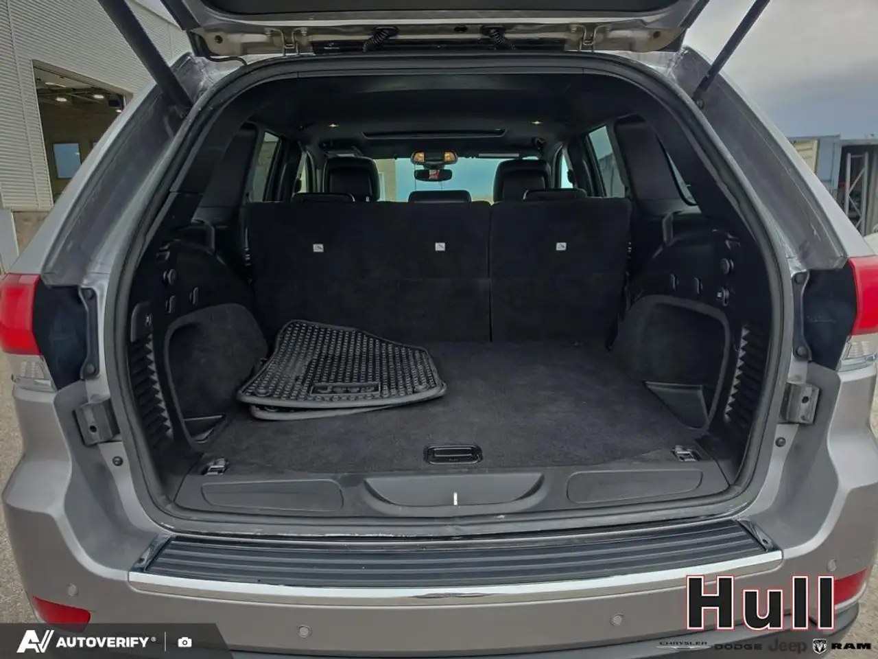 Jeep Grand Cherokee снимка Jeep Grand Cherokee