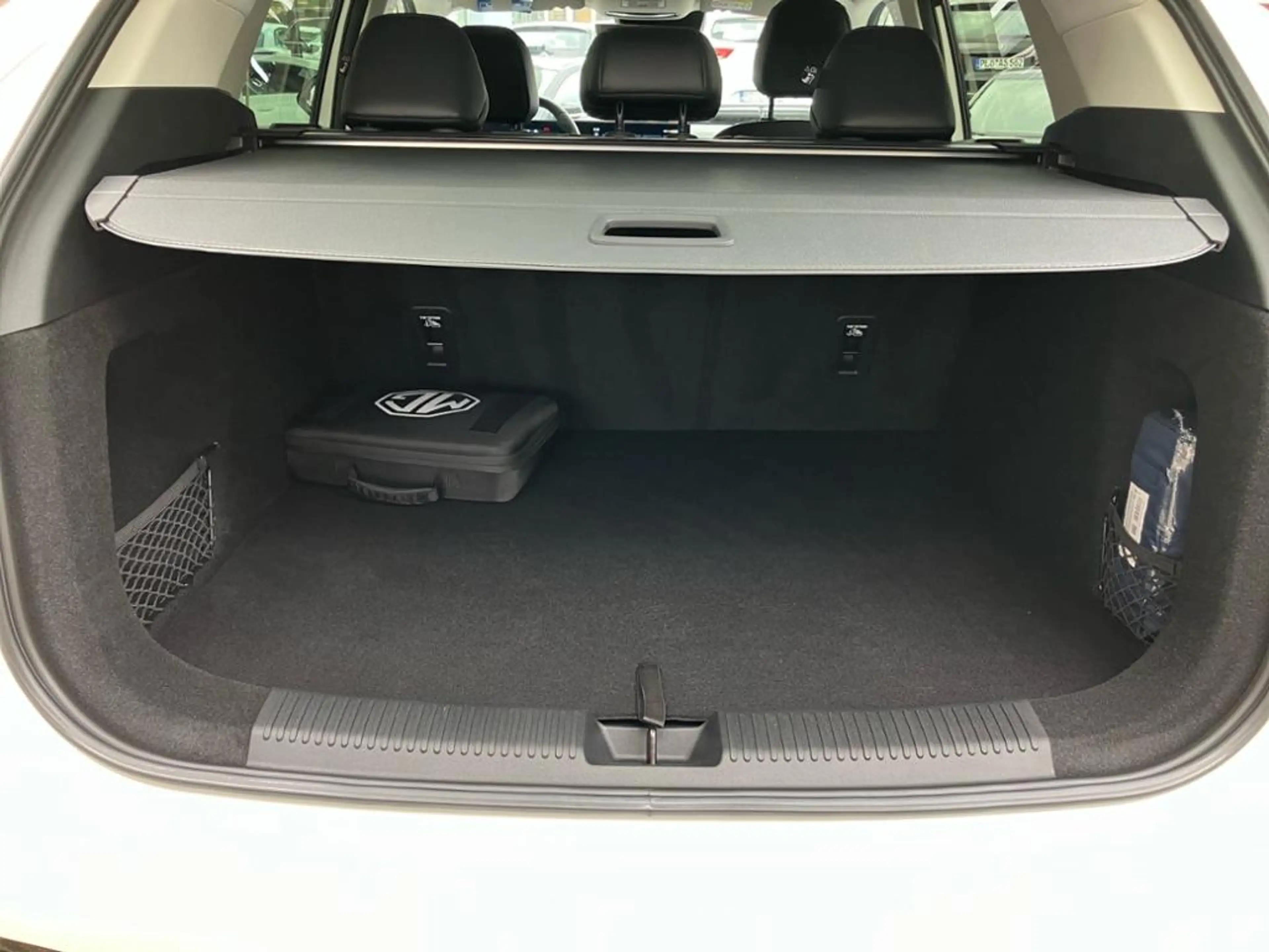 MG HS PHEV Luxury SPUR — photo 14