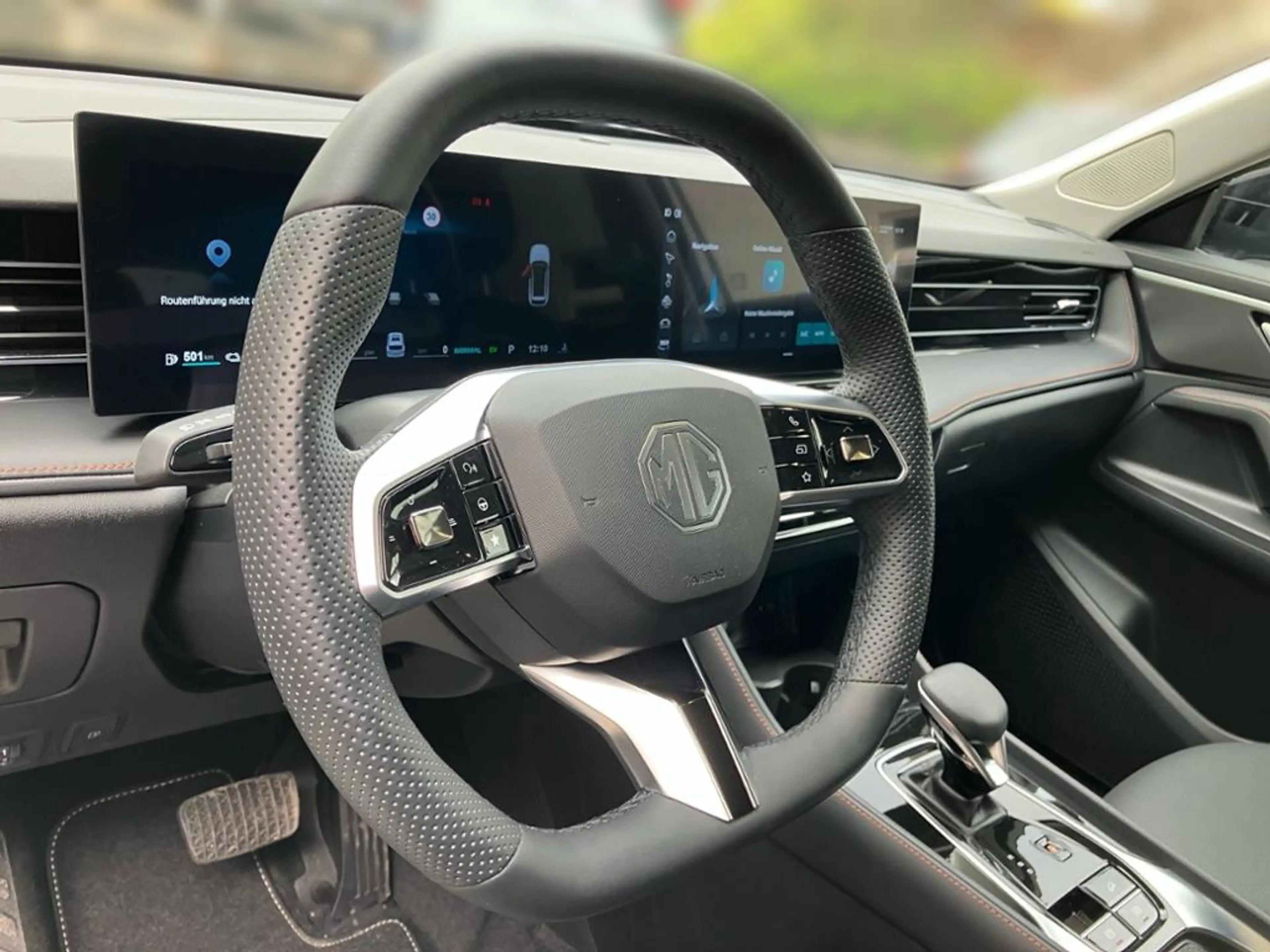 MG HS PHEV Luxury SPUR — photo 11