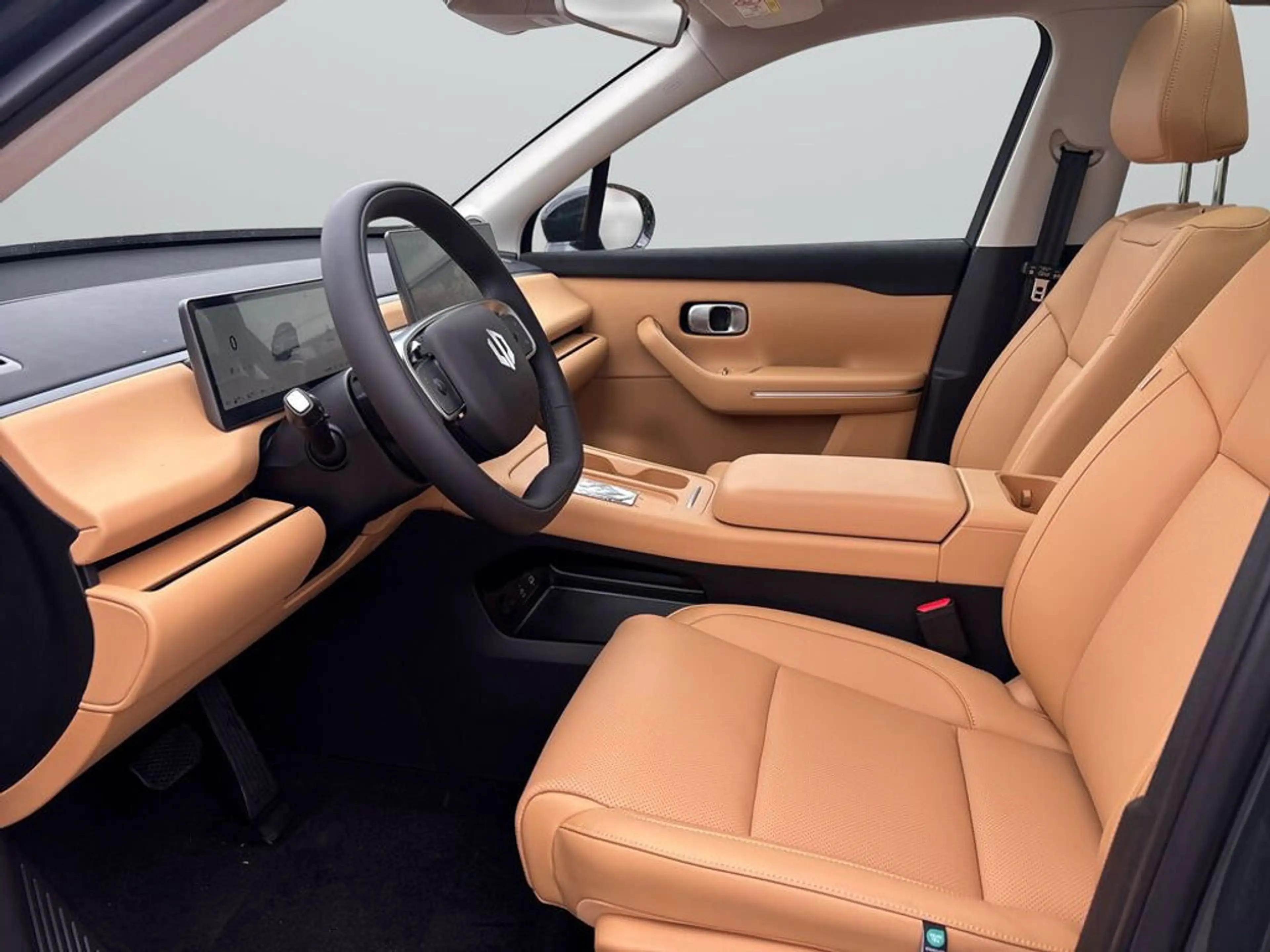 Leapmotor C10 C10 REEV 28,4kWh - Design — photo 9