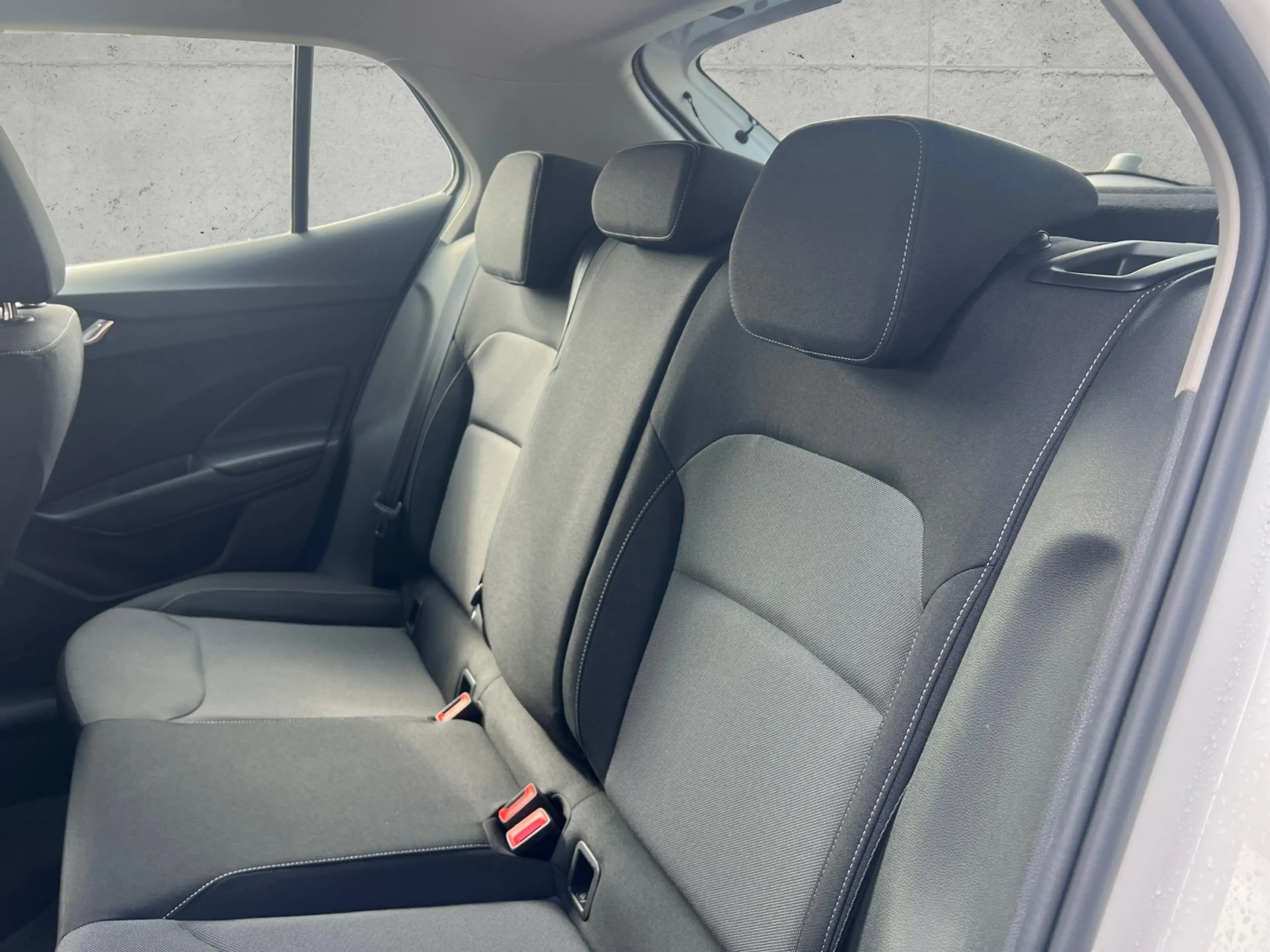 Skoda Fabia 1.0 TSI +LED +NAVI +CARPLAY +DAB +PDC +KLIMA + — photo 14
