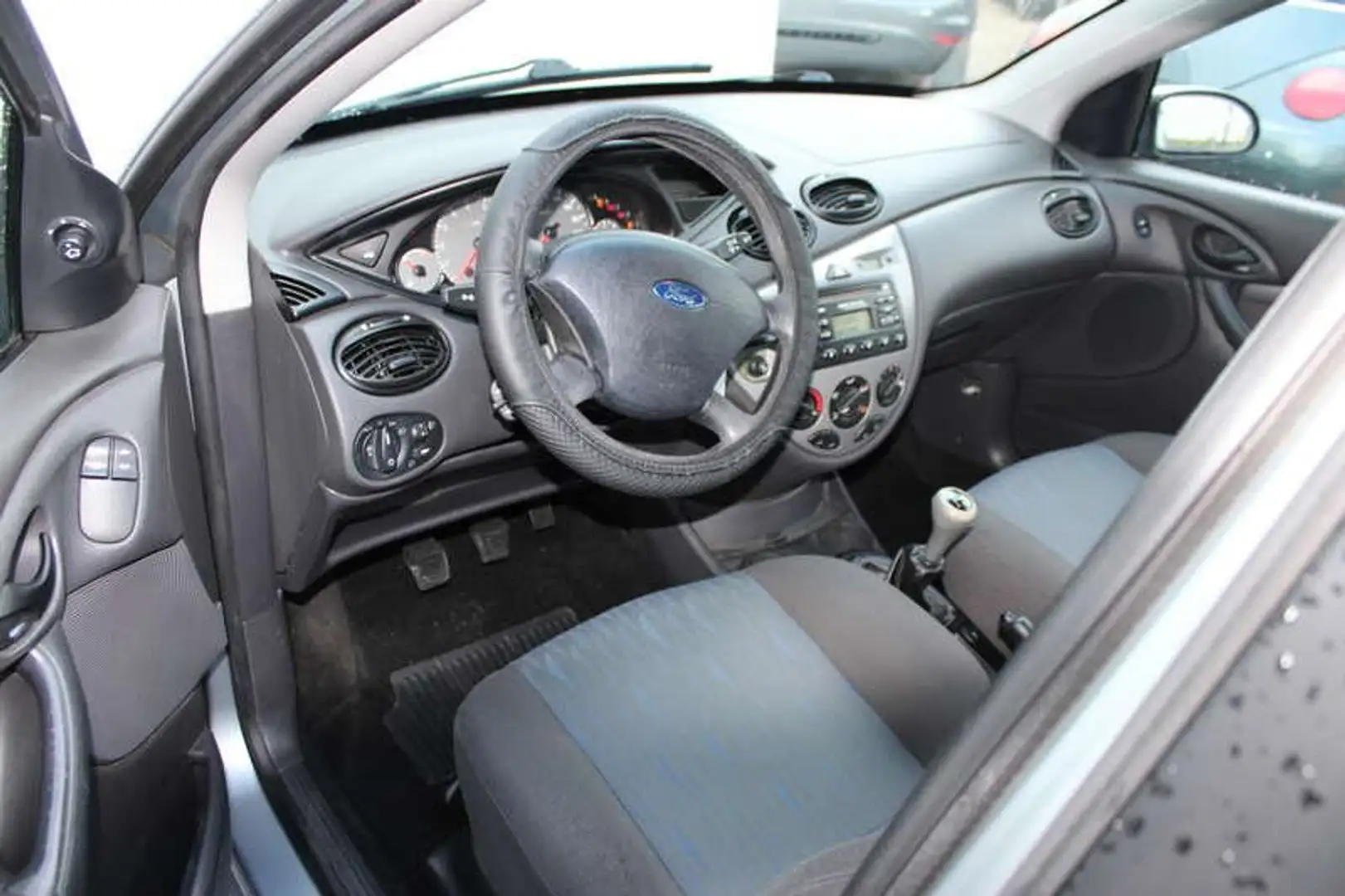 Ford Focus 1.6i Airco/5Deurs 1 JAAR garantie! Grau - 2