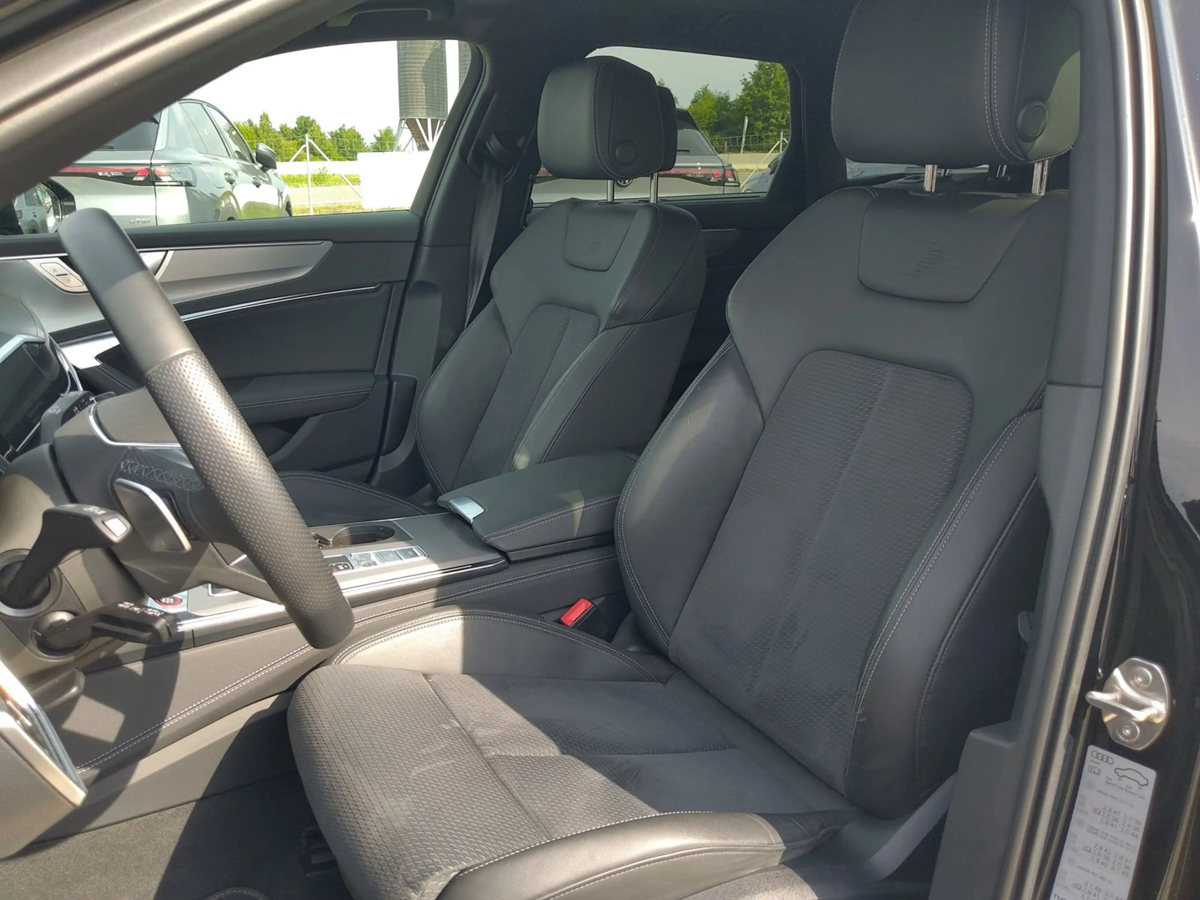 Audi S6 Avant Black 4WD-Lenk Pano AHK B&O ACC Sitzh B&O AH — photo 12