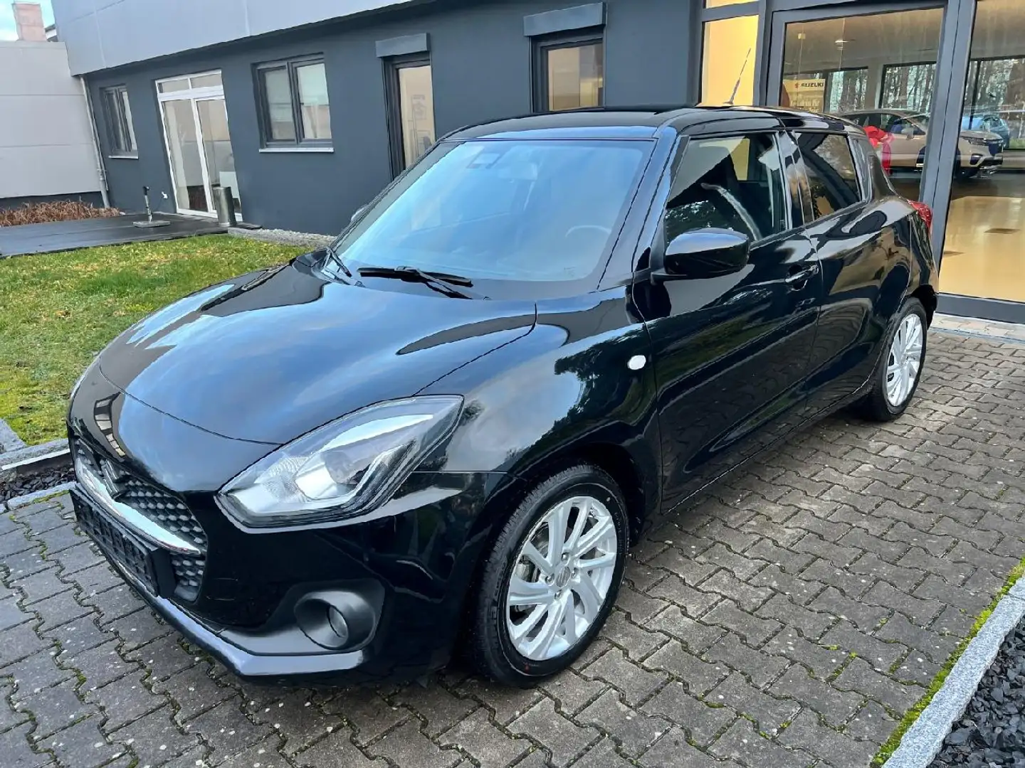 Suzuki Swift Comfort Schwarz - 1
