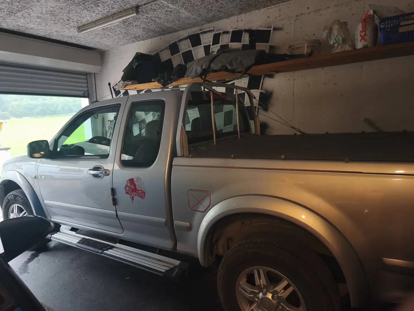 Isuzu D-Max D Max Pick Up Silber - 2