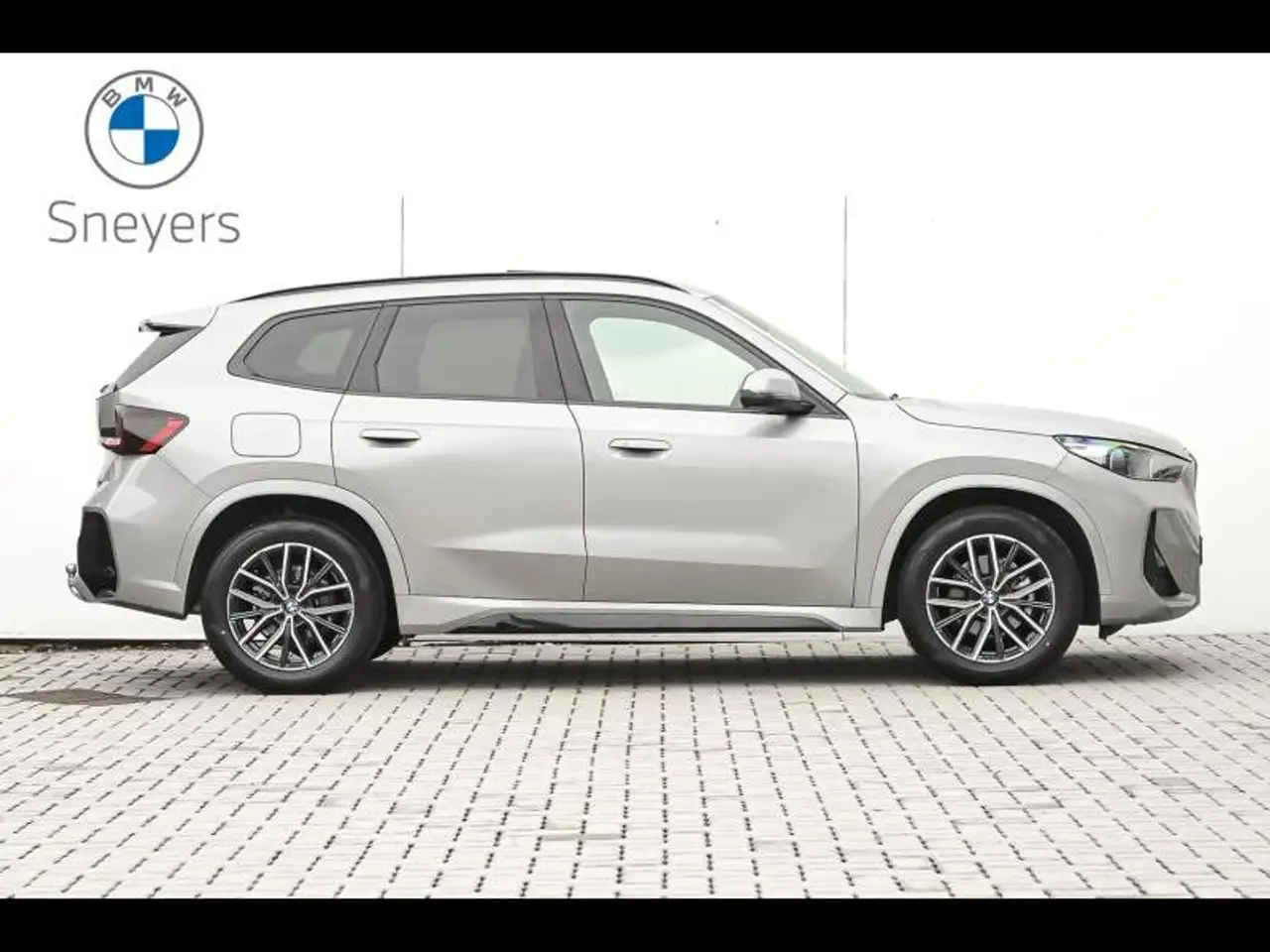 BMW X1 sDrive18i, миниатюра 3