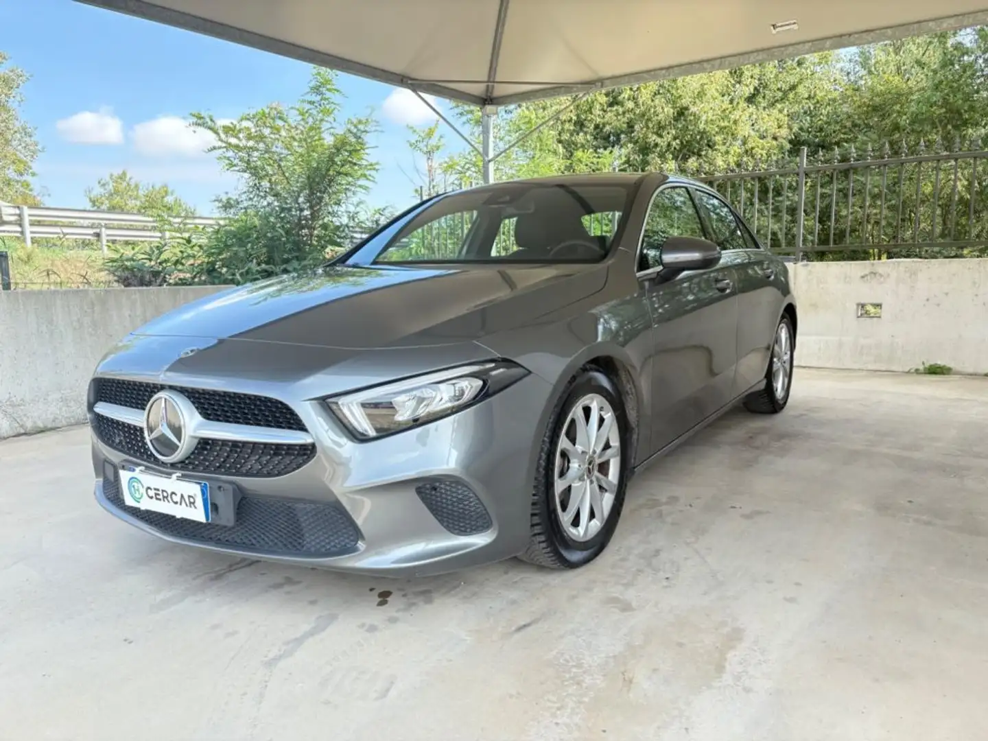 Mercedes-Benz A 180 d Automatic SEDAN POCHI CHILOMETRI UNICO PROPRI Gris - 1