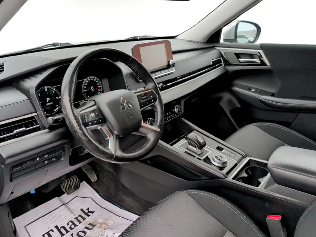 Mitsubishi Outlander снимка Mitsubishi Outlander
