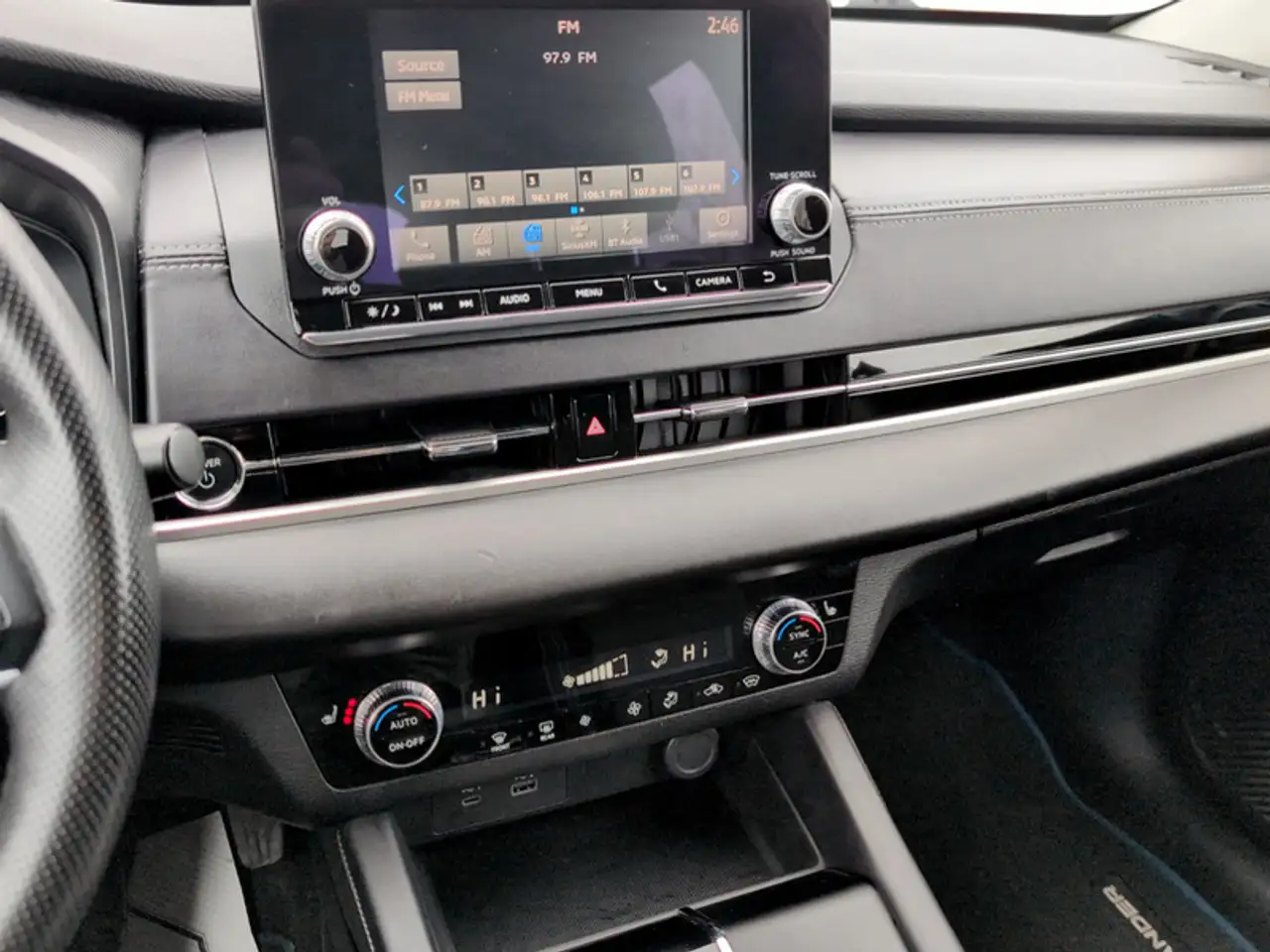 Mitsubishi Outlander снимка Mitsubishi Outlander