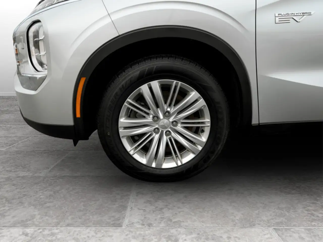 Mitsubishi Outlander снимка Mitsubishi Outlander