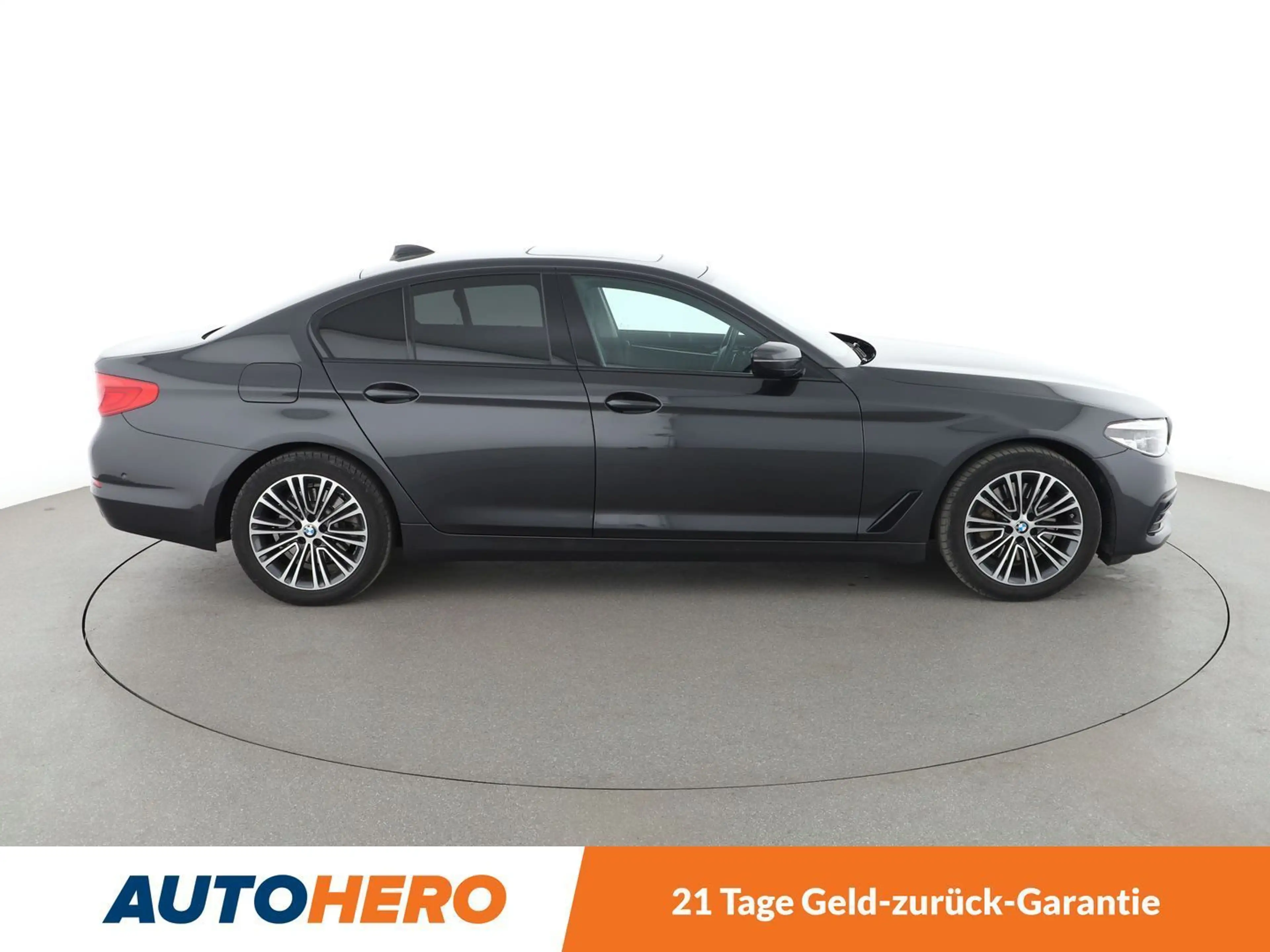 BMW 525 525d Sport Line Aut.*NAVI*HEAD-UP*LED*TEMPO*CAM* — photo 7