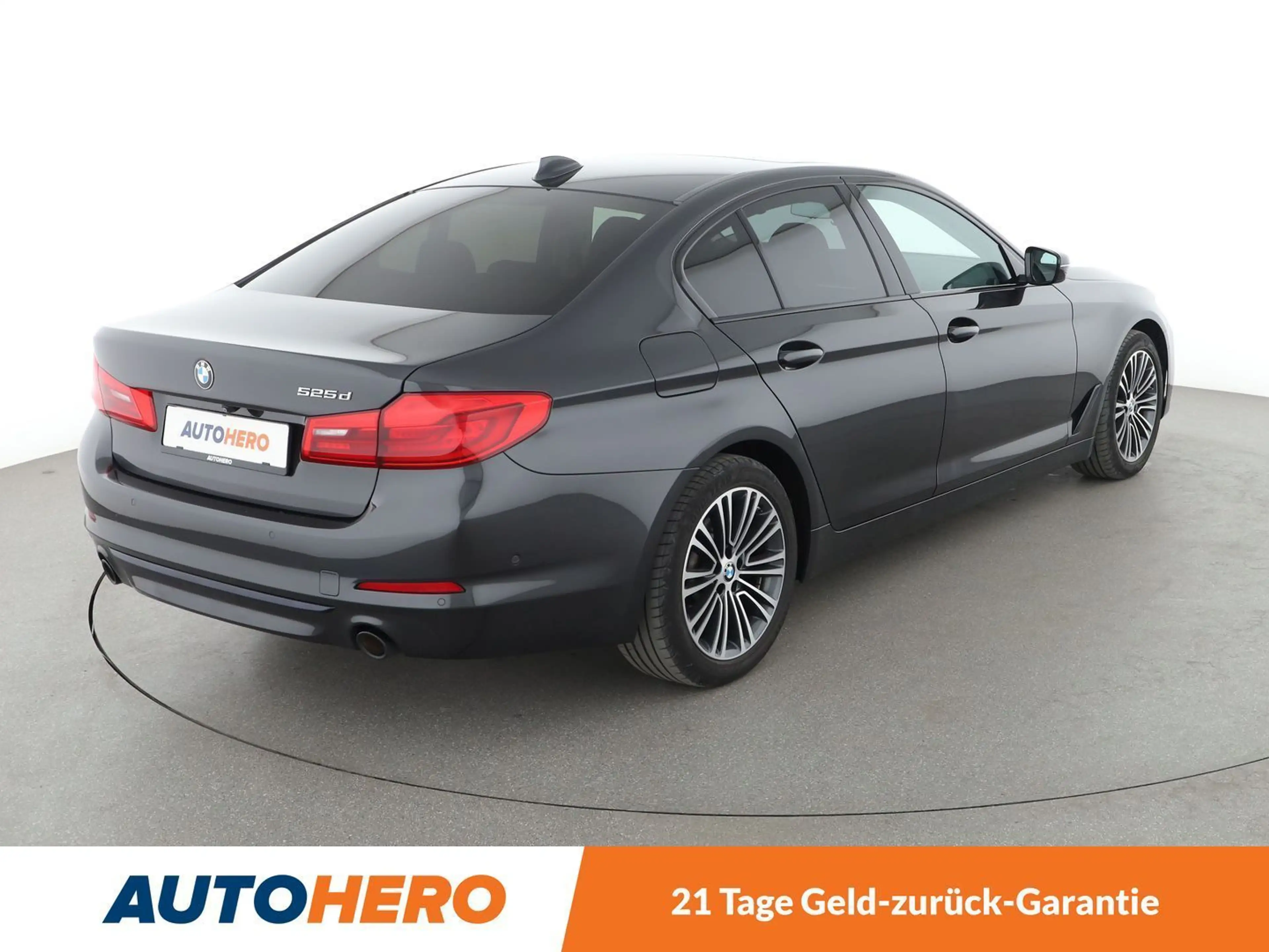 BMW 525 525d Sport Line Aut.*NAVI*HEAD-UP*LED*TEMPO*CAM* — photo 6