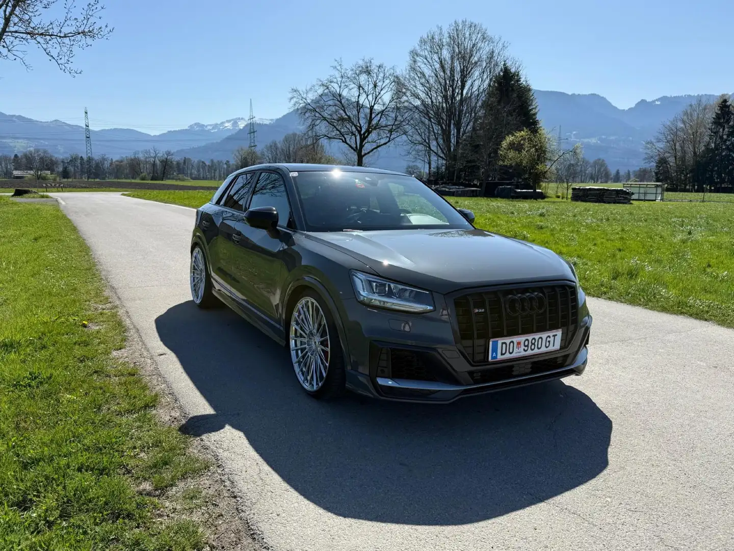 Audi SQ2 Q2 TFSI quattro S-tronic Gris - 1