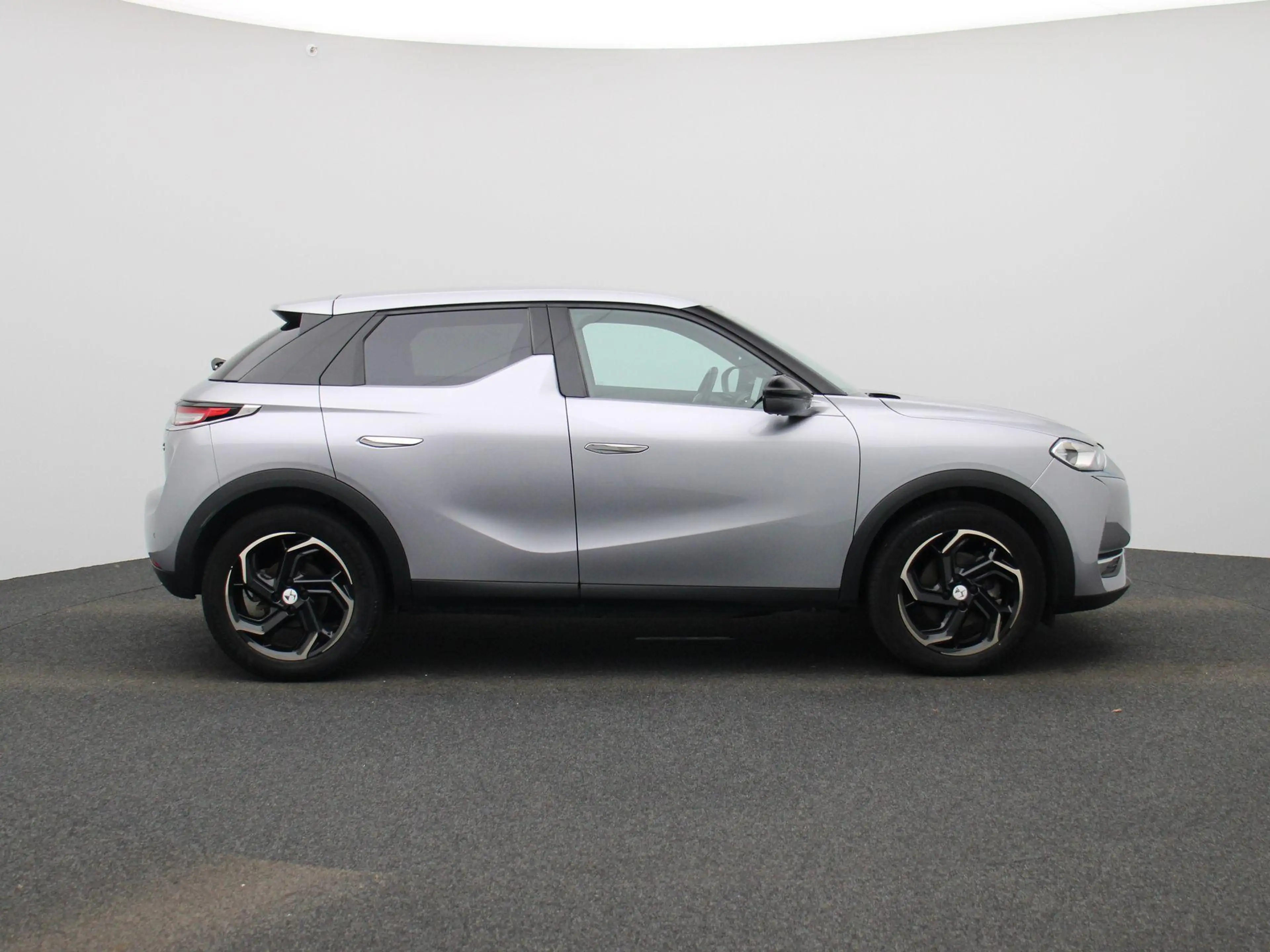 DS Automobiles DS 3 Crossback E-Tense Bastille 50 kWh | Virtual cockpit | Naviga — photo 8