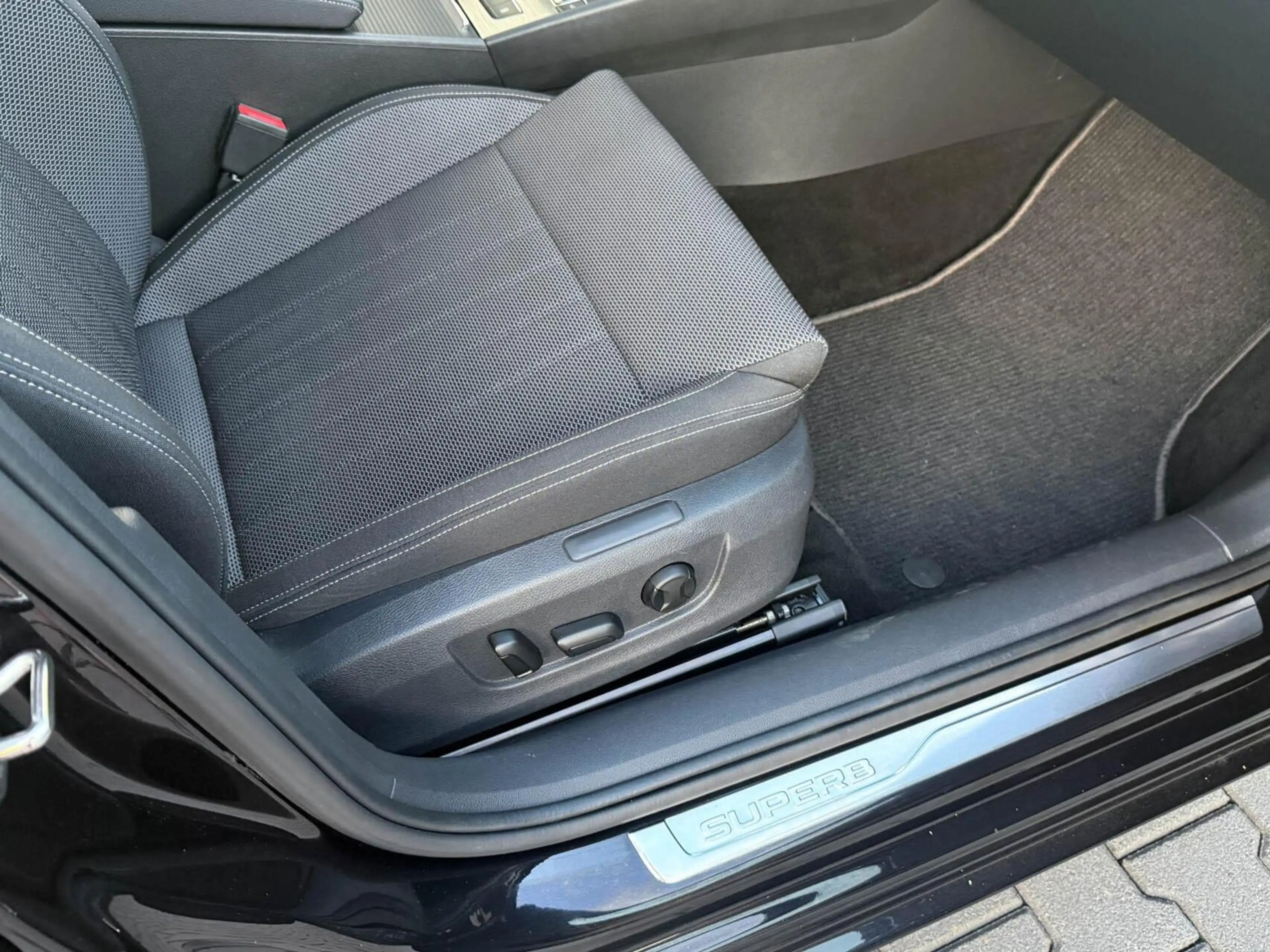 Skoda Superb Combi 1.4 TSI iV 218pk Business Edition Plus | Tra — photo 30