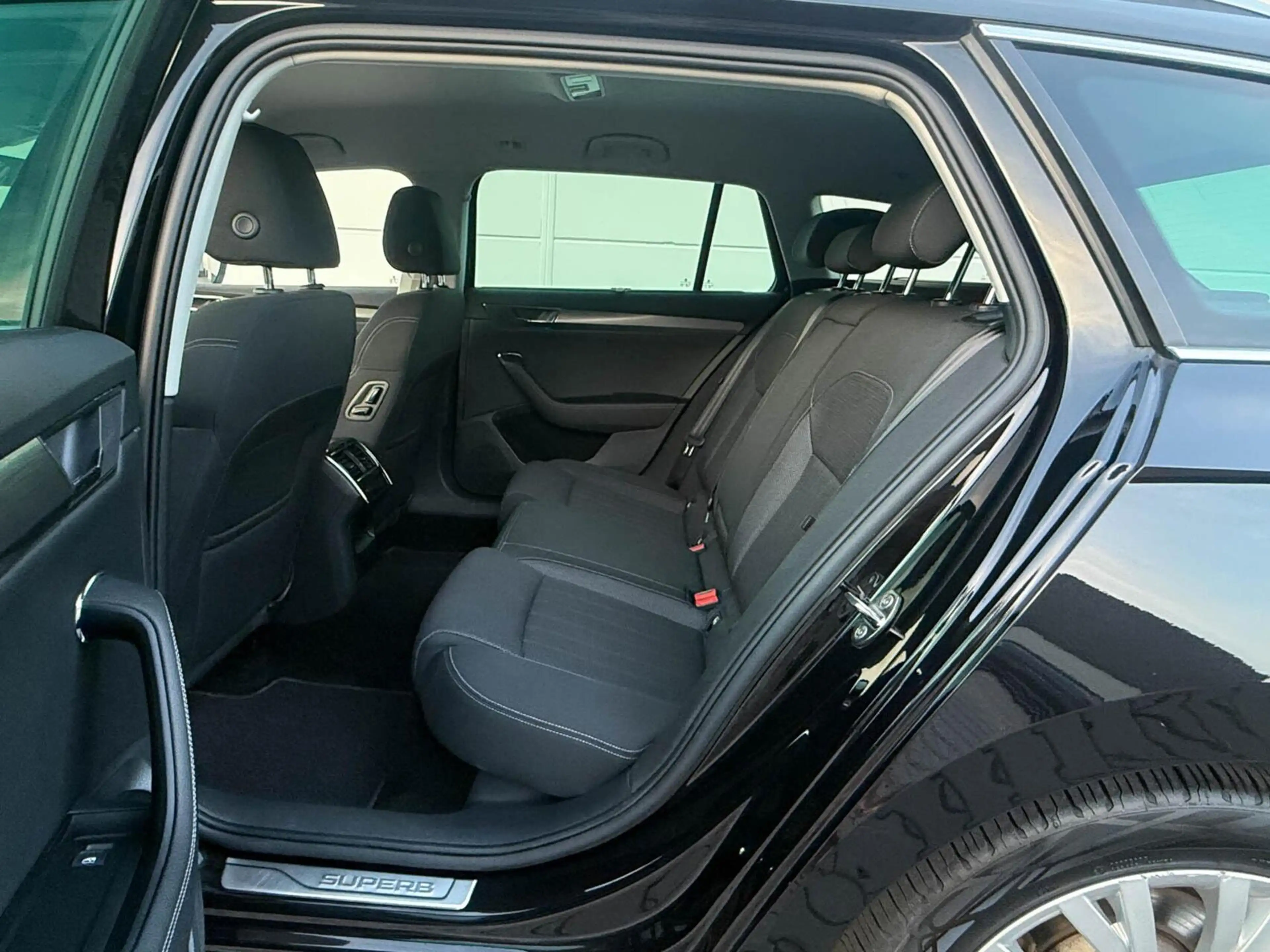 Skoda Superb Combi 1.4 TSI iV 218pk Business Edition Plus | Tra — photo 7