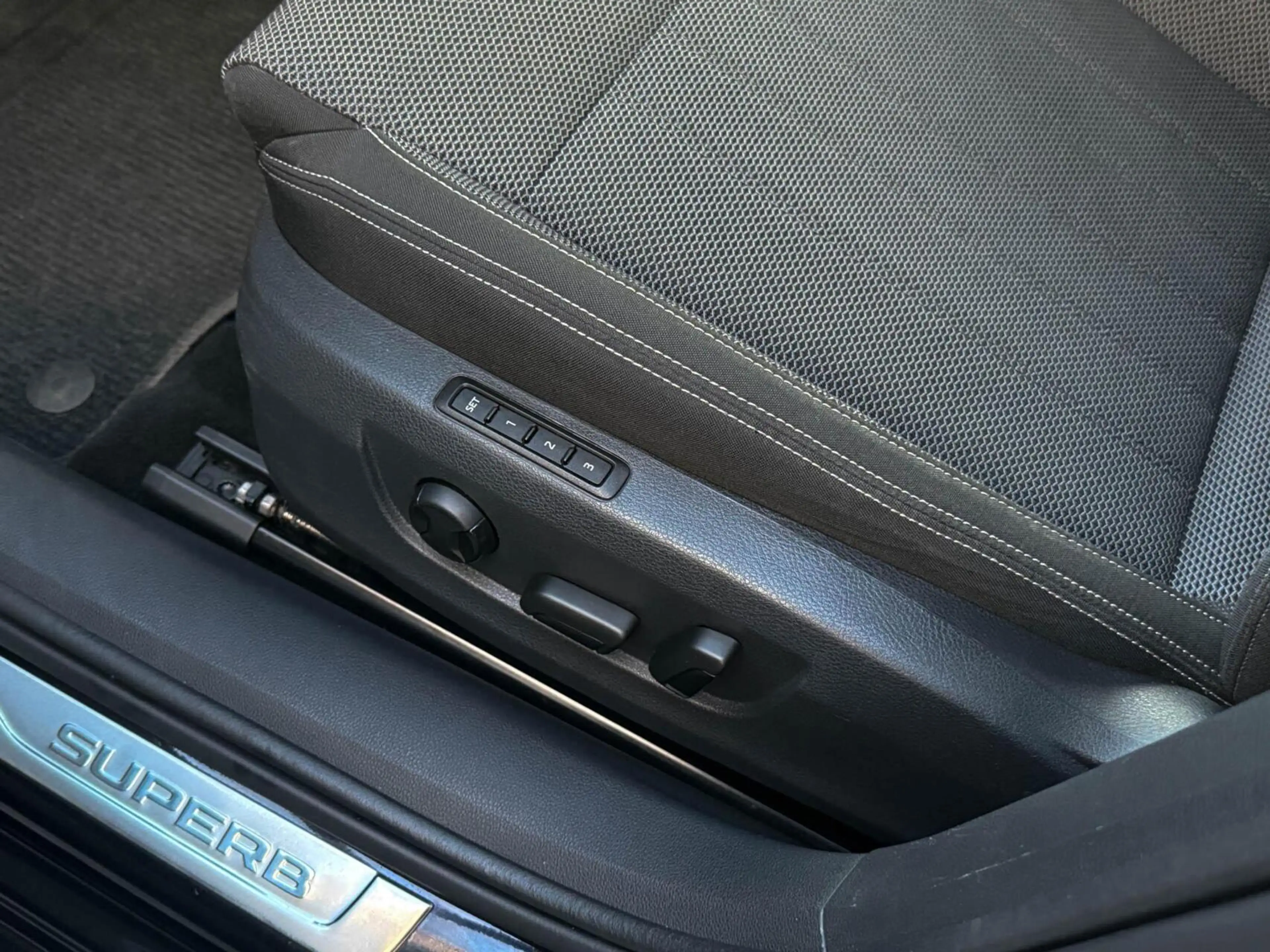 Skoda Superb Combi 1.4 TSI iV 218pk Business Edition Plus | Tra — photo 8