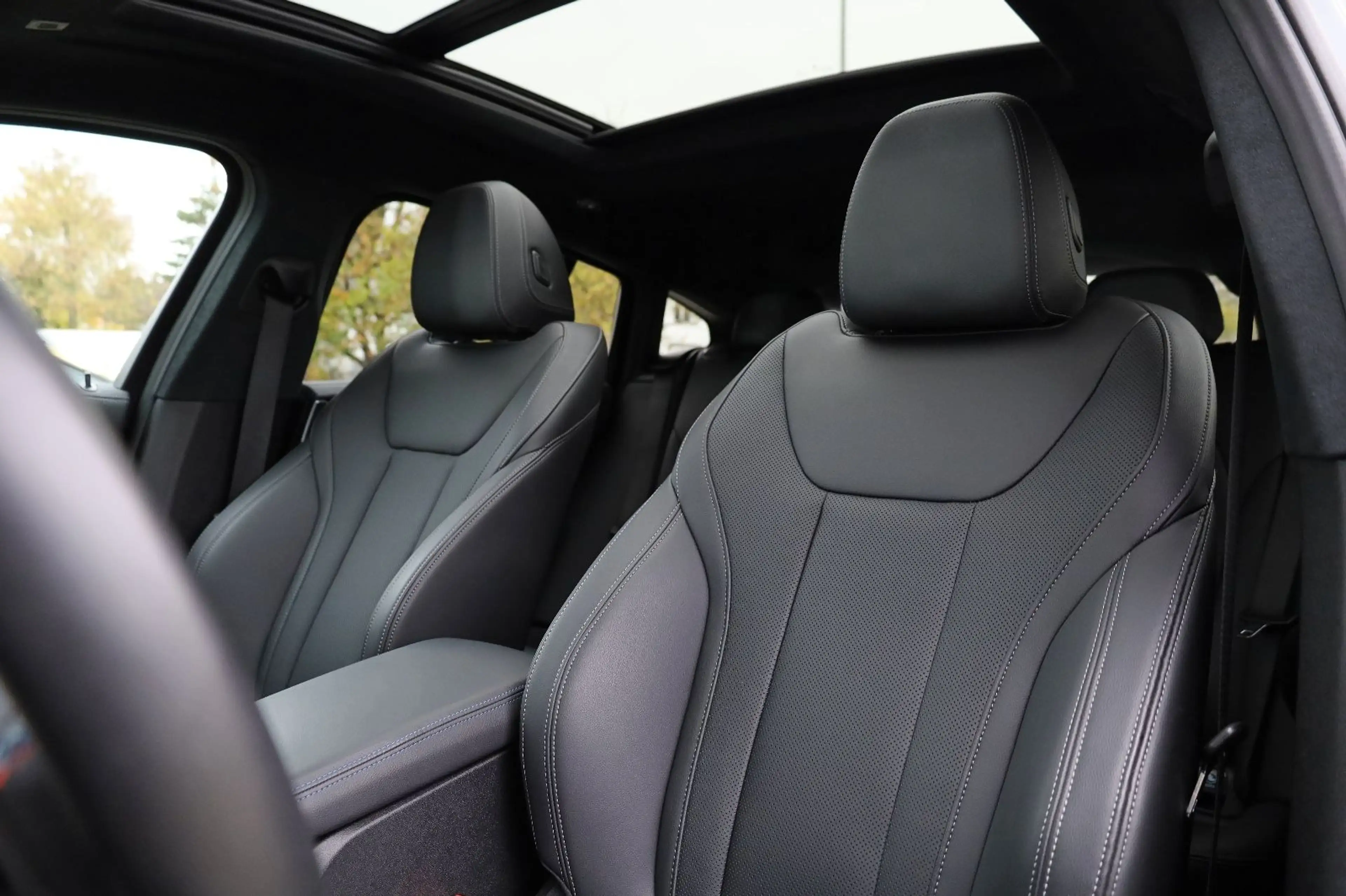 BMW X4 M i/APPLE/PANO/WIFI/HK/SHZ/LHZ/TOTW/LED/R21 — photo 11