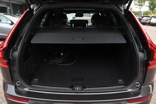 Volvo XC60 view 17