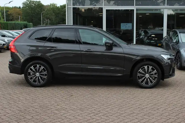 Volvo XC60 view 6