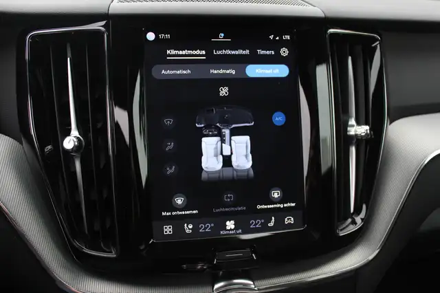 Volvo XC60 view 25
