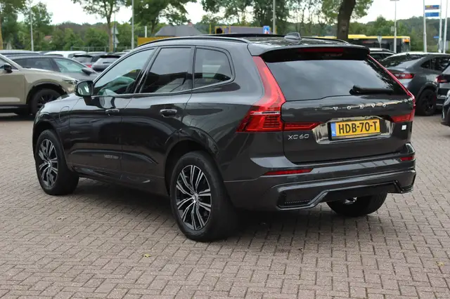 Volvo XC60 view 4
