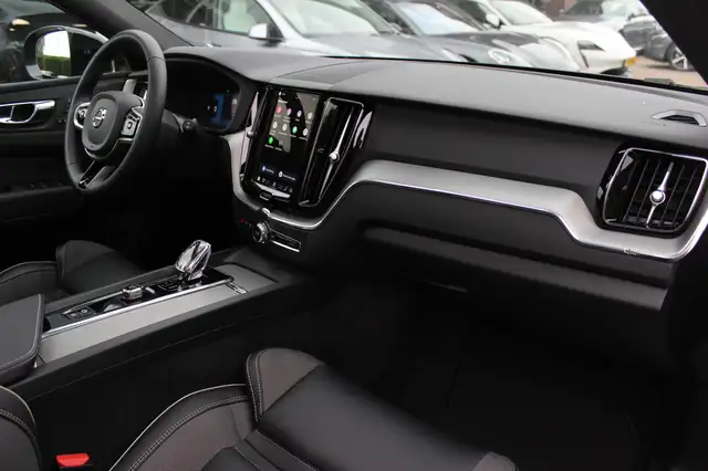 Volvo XC60 view 14