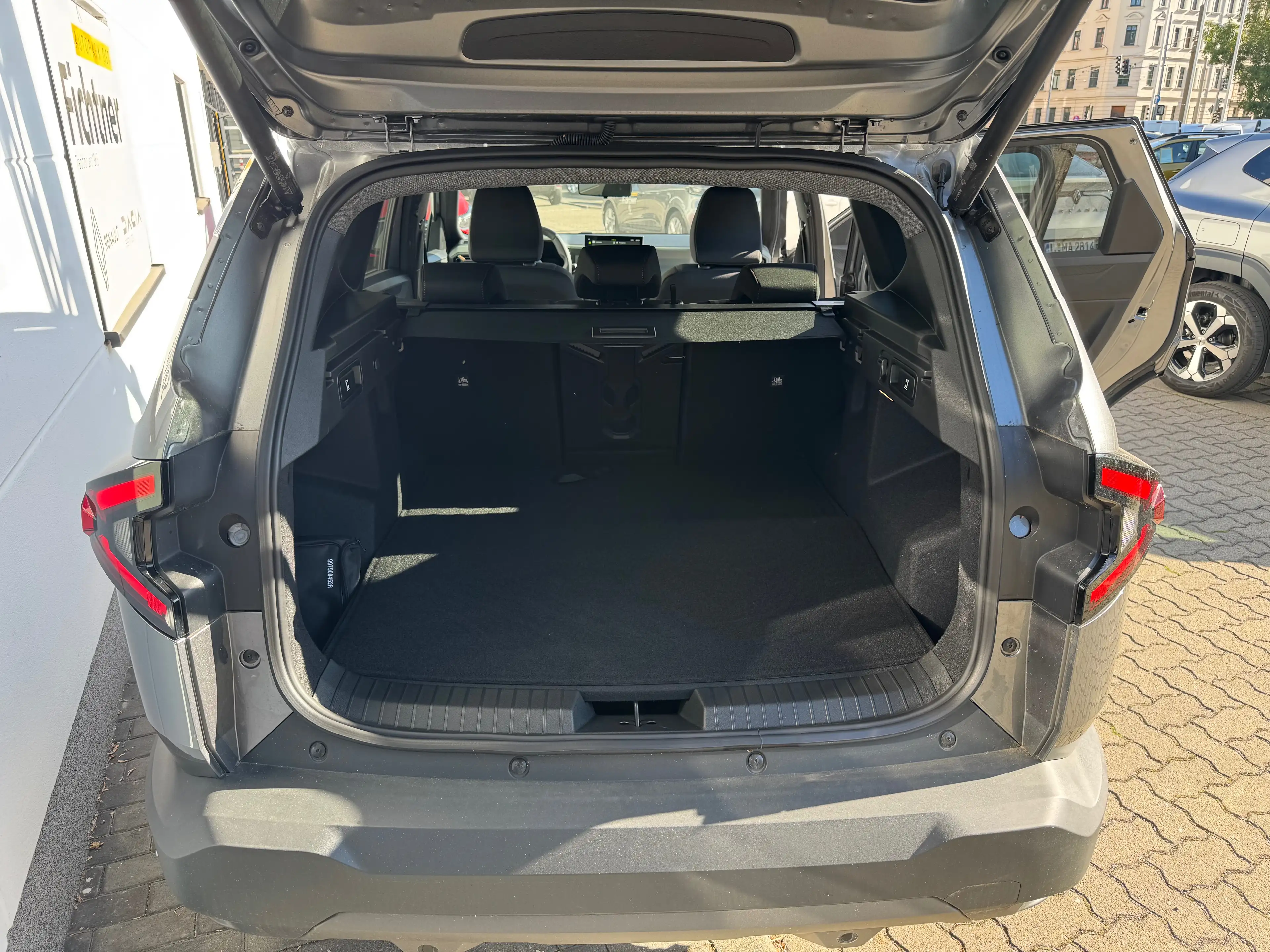 Dacia Bigster Hybrid 155 Extreme Citypaket Winter Plus Paket — photo 14