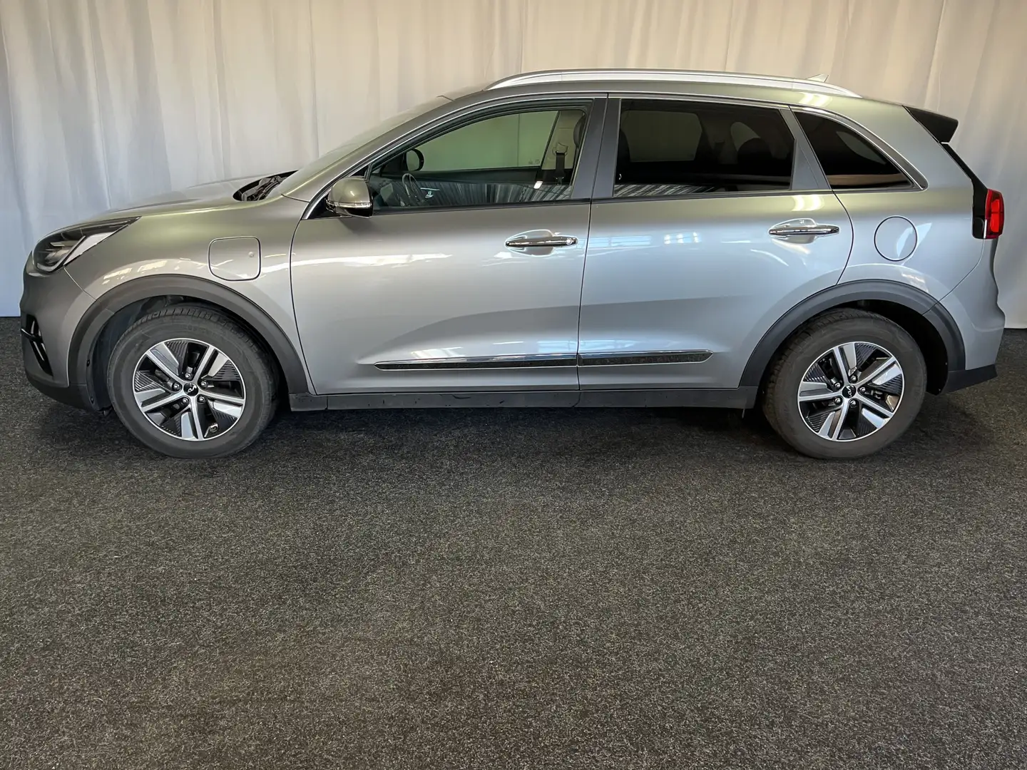 Kia Niro 1.6 GDi PHEV PLUG-IN DynamicLine 1E EIGN/ECC/APPLE Gris - 2