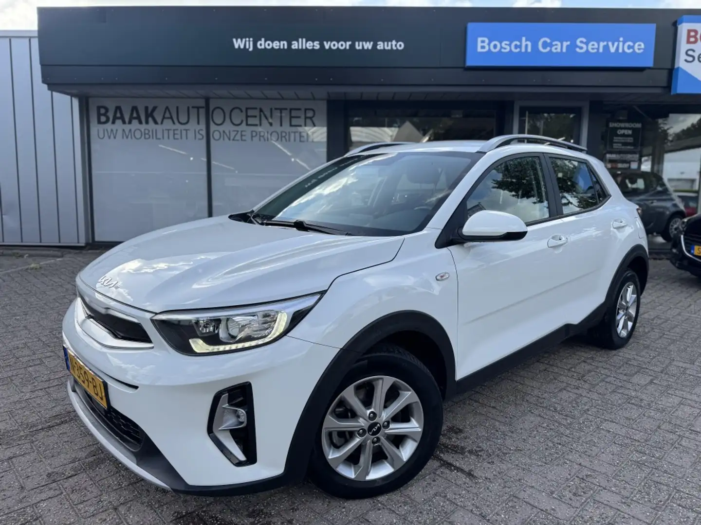 Kia Stonic 1.0 T-GDi MHEV DynamicLine | Camera | AUTOMAAT Wit - 1