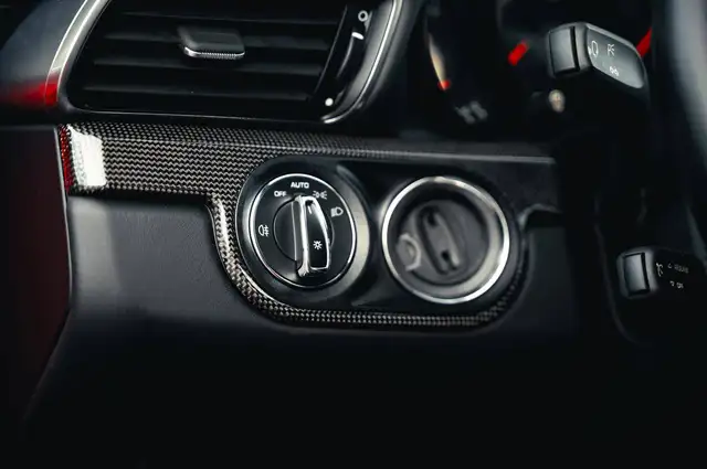Porsche 911 view 11