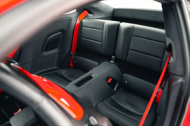 Porsche 911 view 6