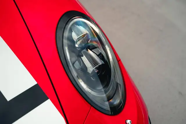 Porsche 911 view 21