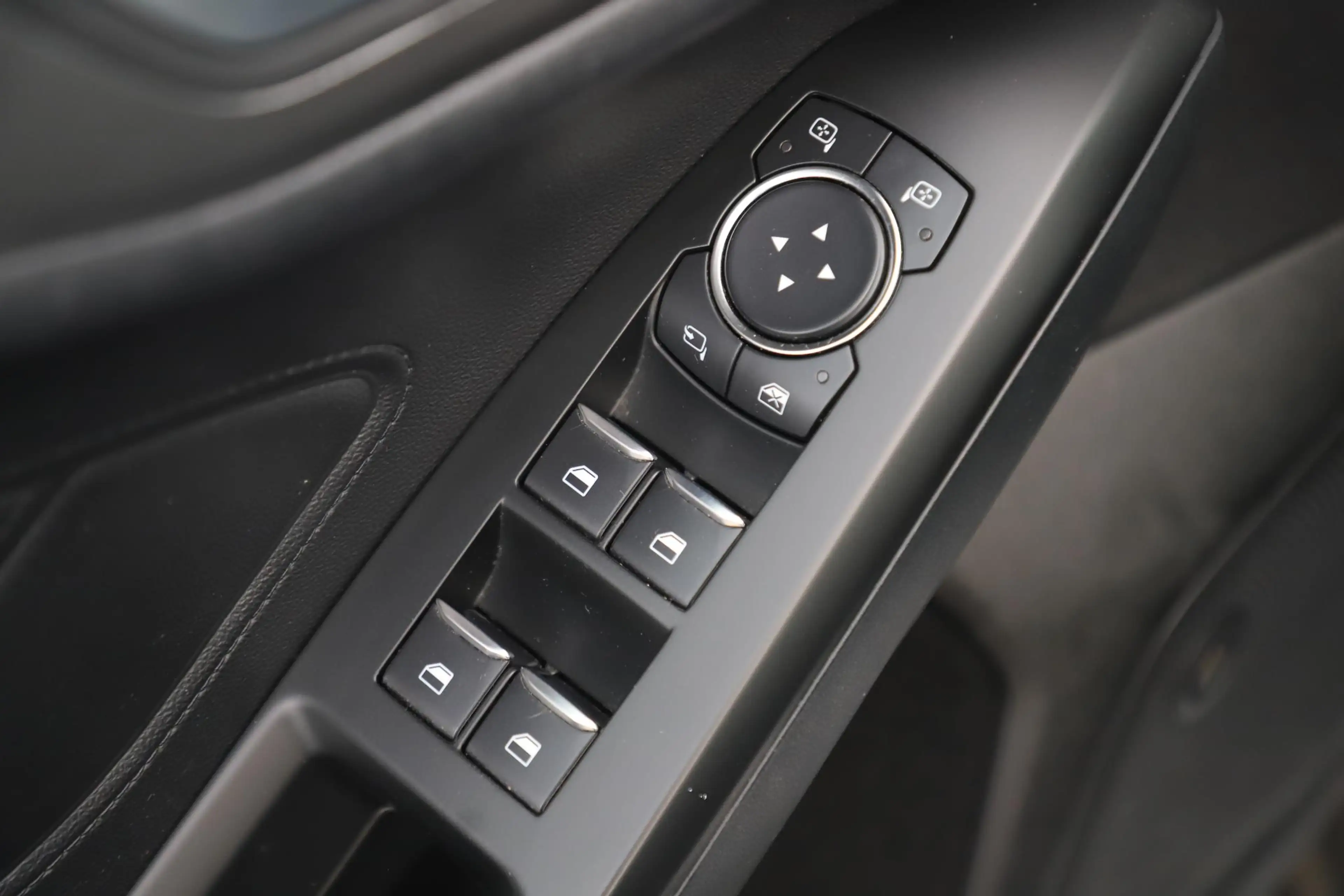 Ford Focus 1.0 EcoBoost Titanium Business 125PK Navigatie Car — photo 10