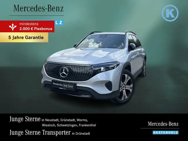 Mercedes-Benz EQB + ELECTRIC ART+NIGHT+DISTR+360+19"+EASYPA Navi/Distronic/Keyless Go/Keyless Go Komfort Paket/Klima/LED/Park Assist.